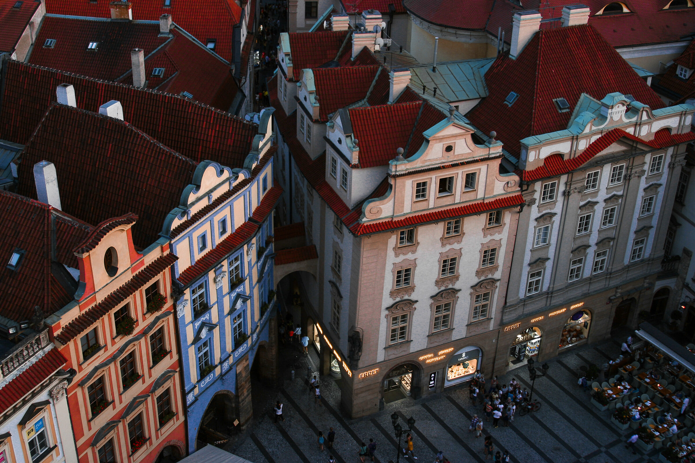 Prague immersed in its colors...