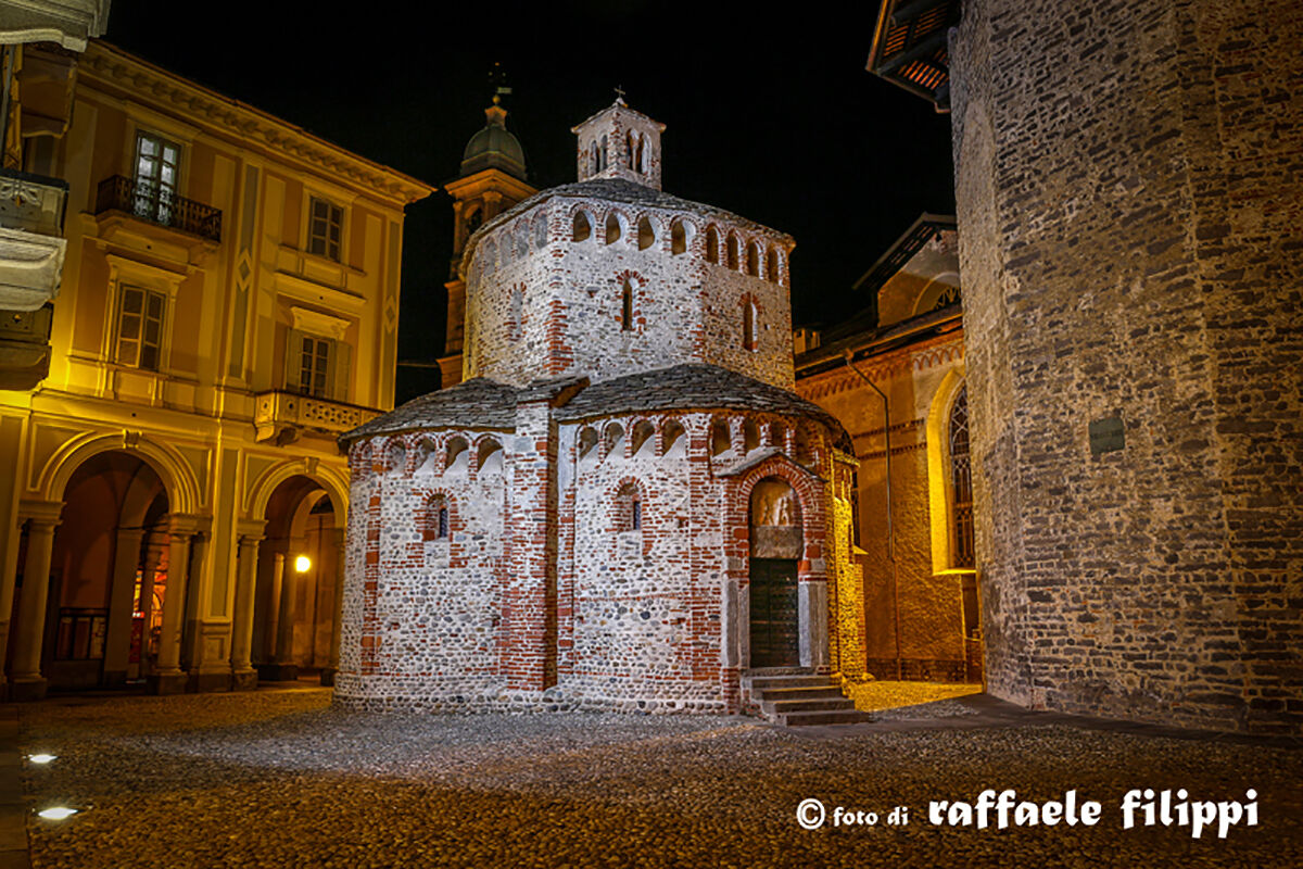 Night Baptistery-Biella ...