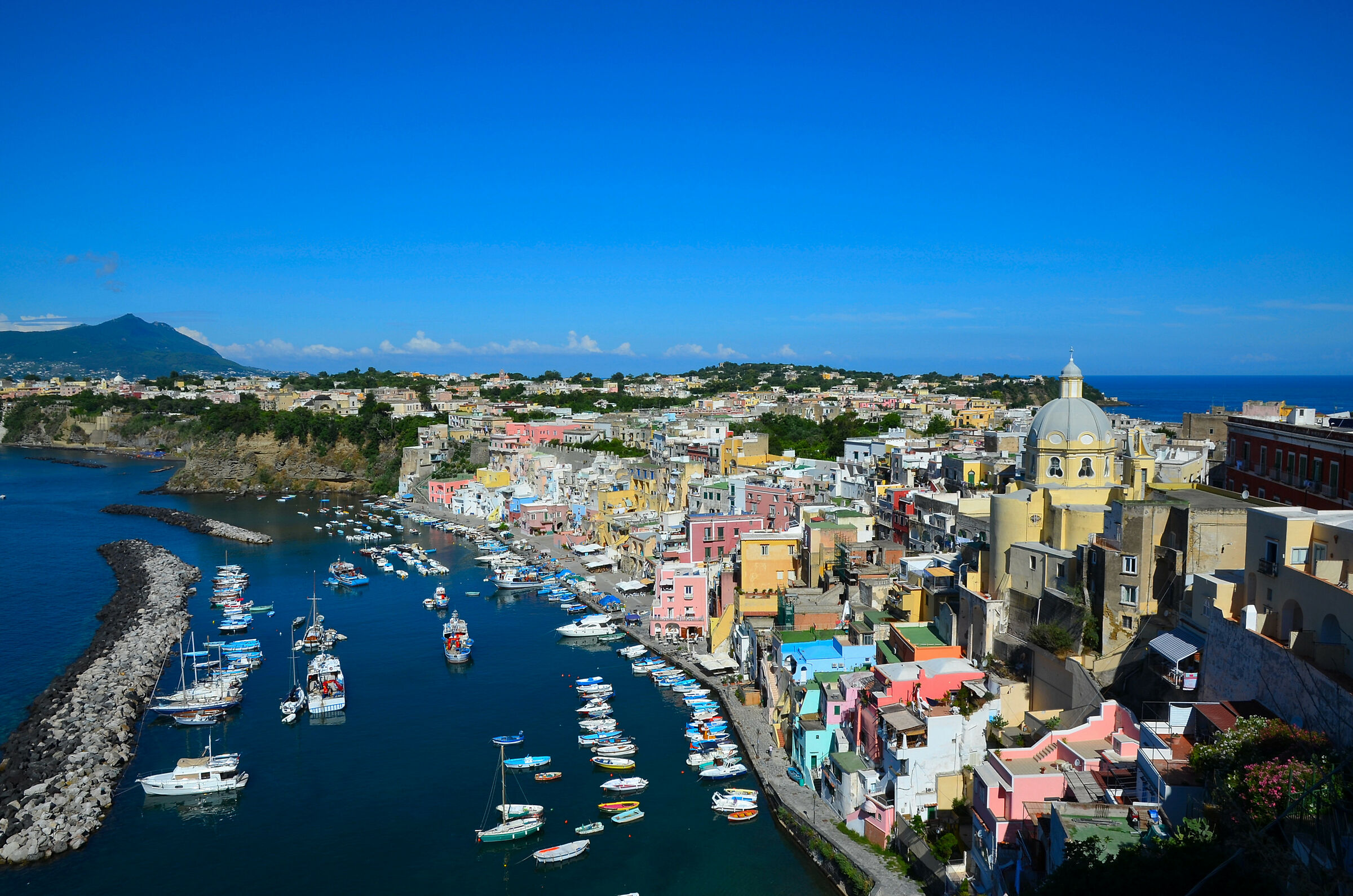 Procida and its colors...