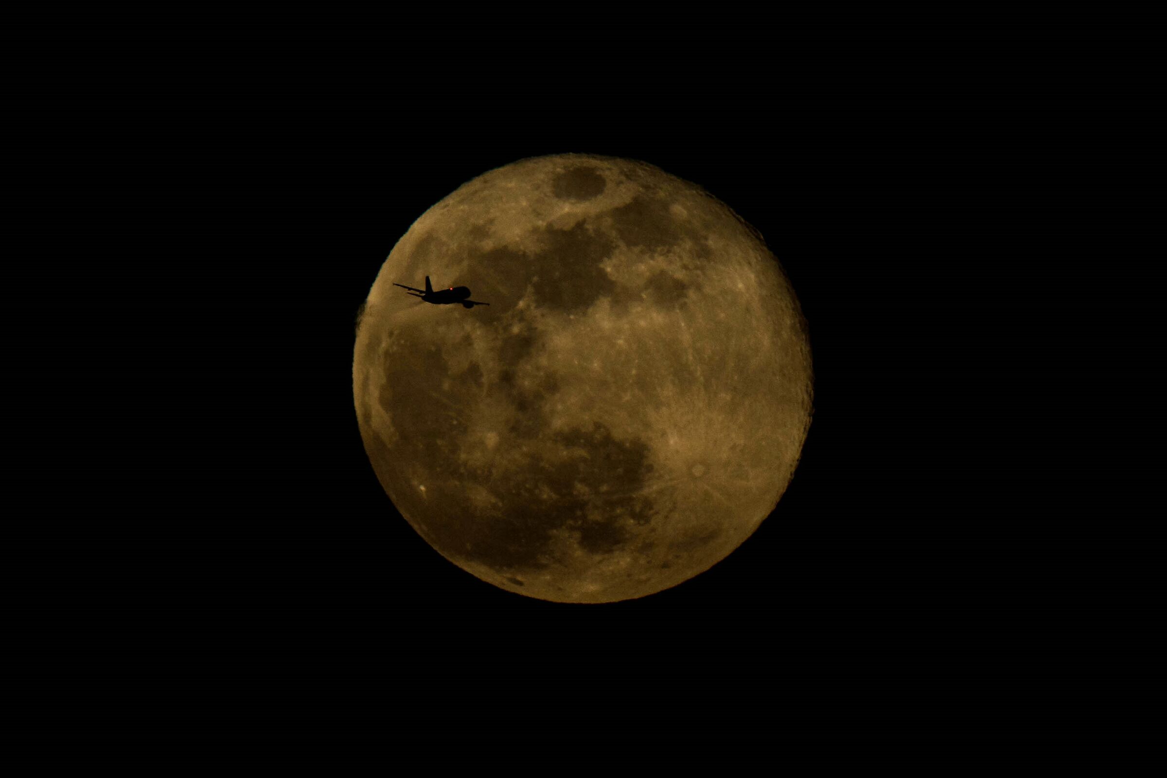 Flight to the moon...