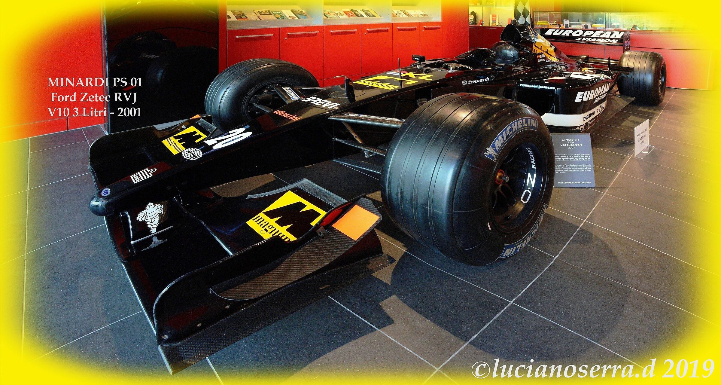 Minardi PS 01-2001...
