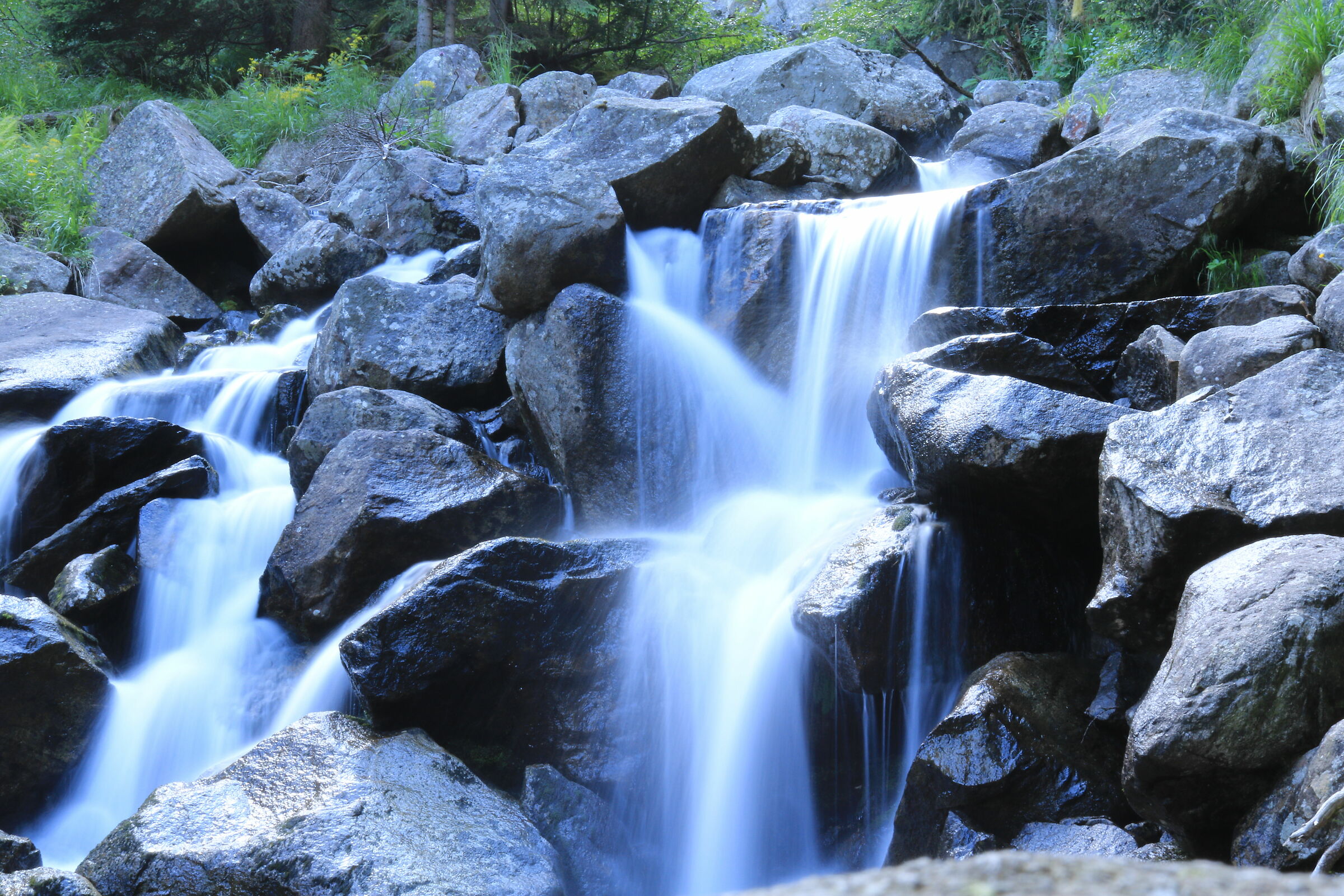 Falls...