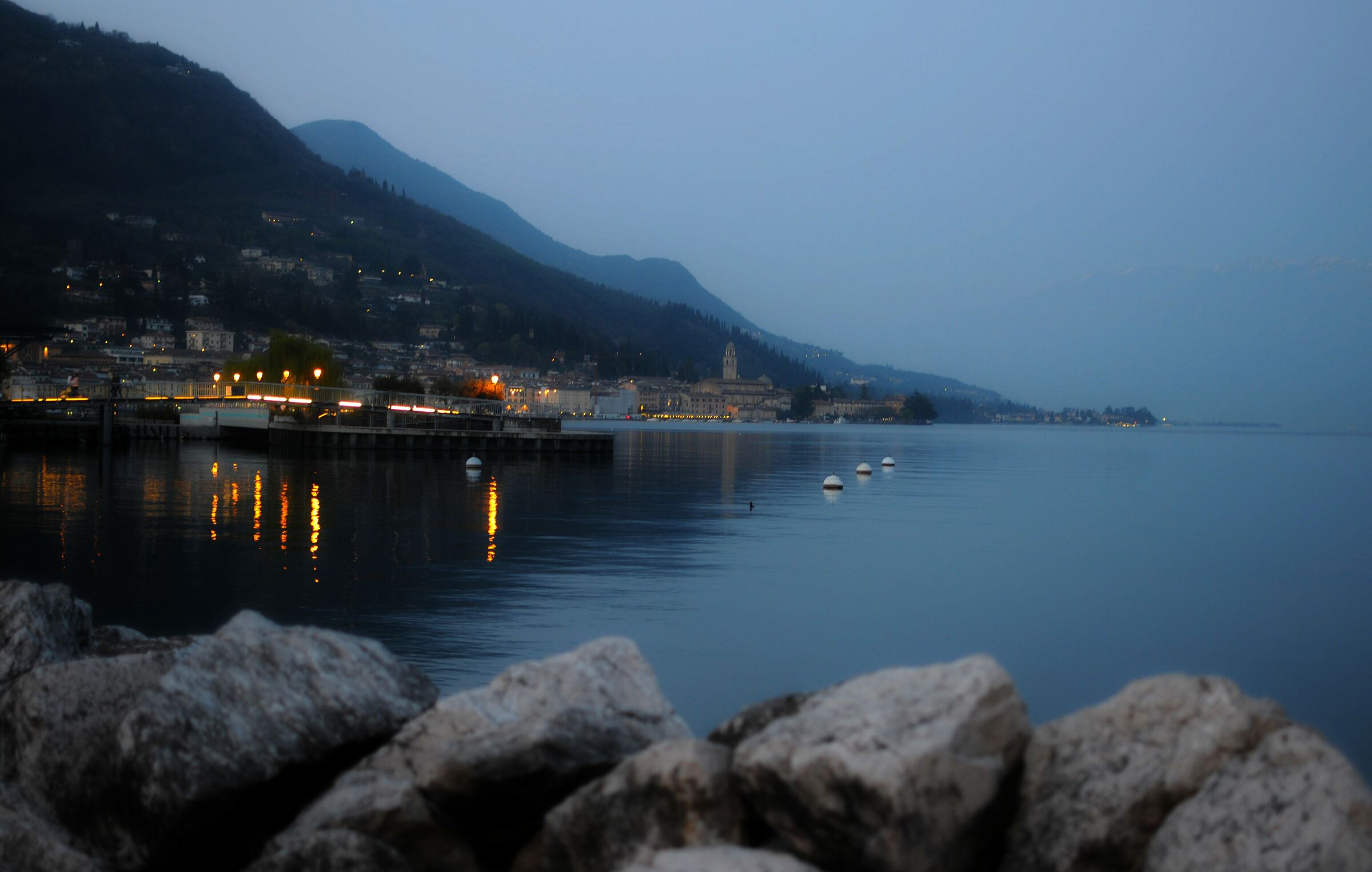 In The evening, at the Gulf of Salò ...