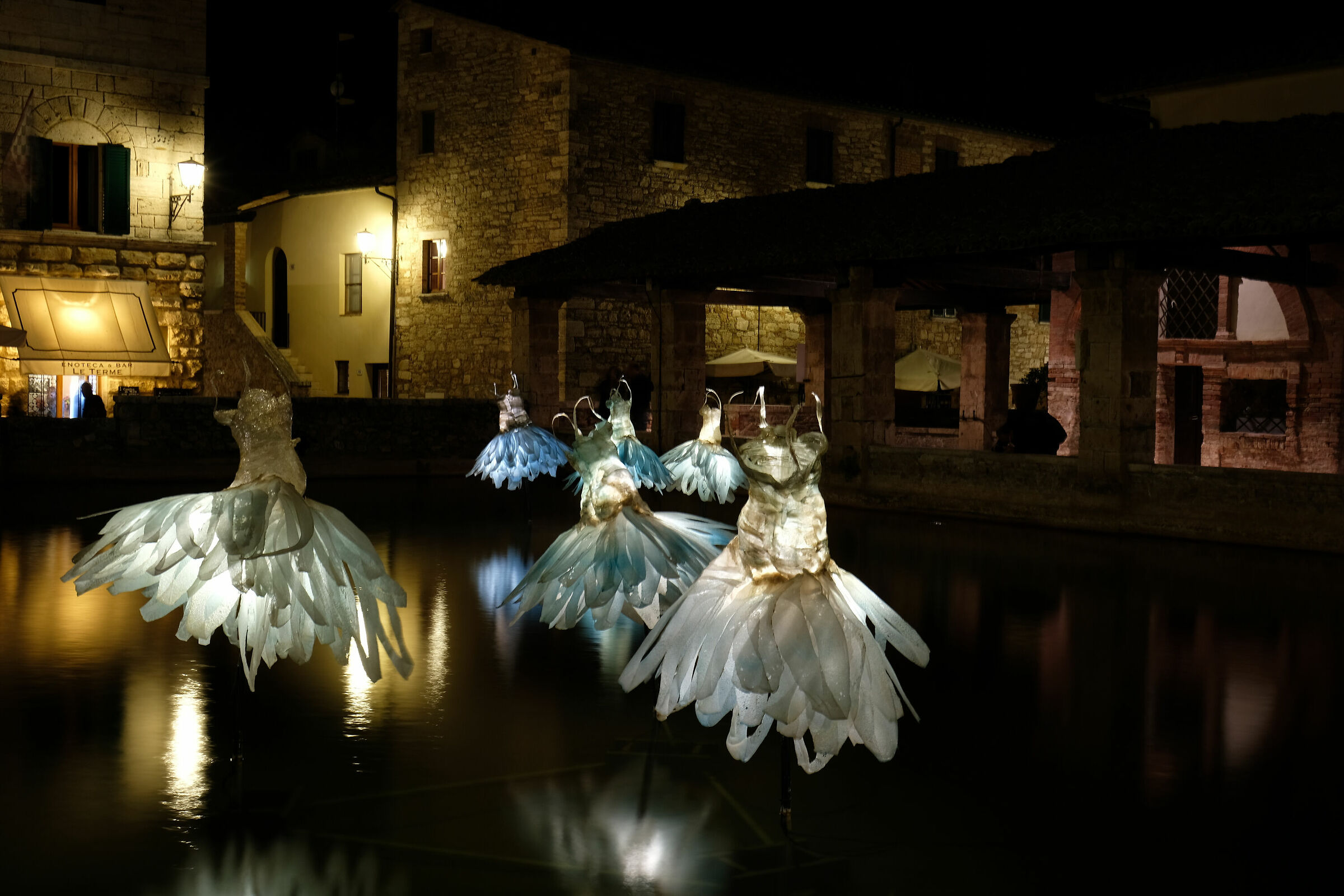The dancers of Bagno Vignoni...
