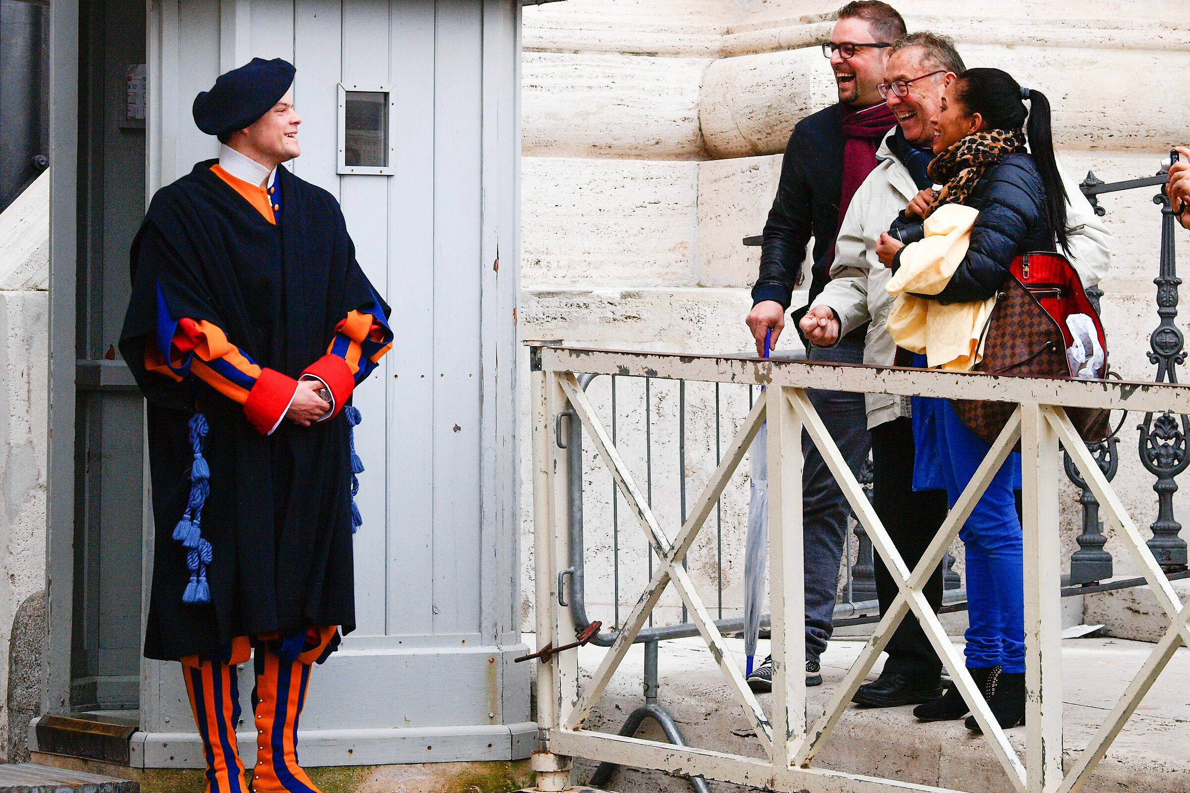 Even the Swiss guards sometimes laugh!...