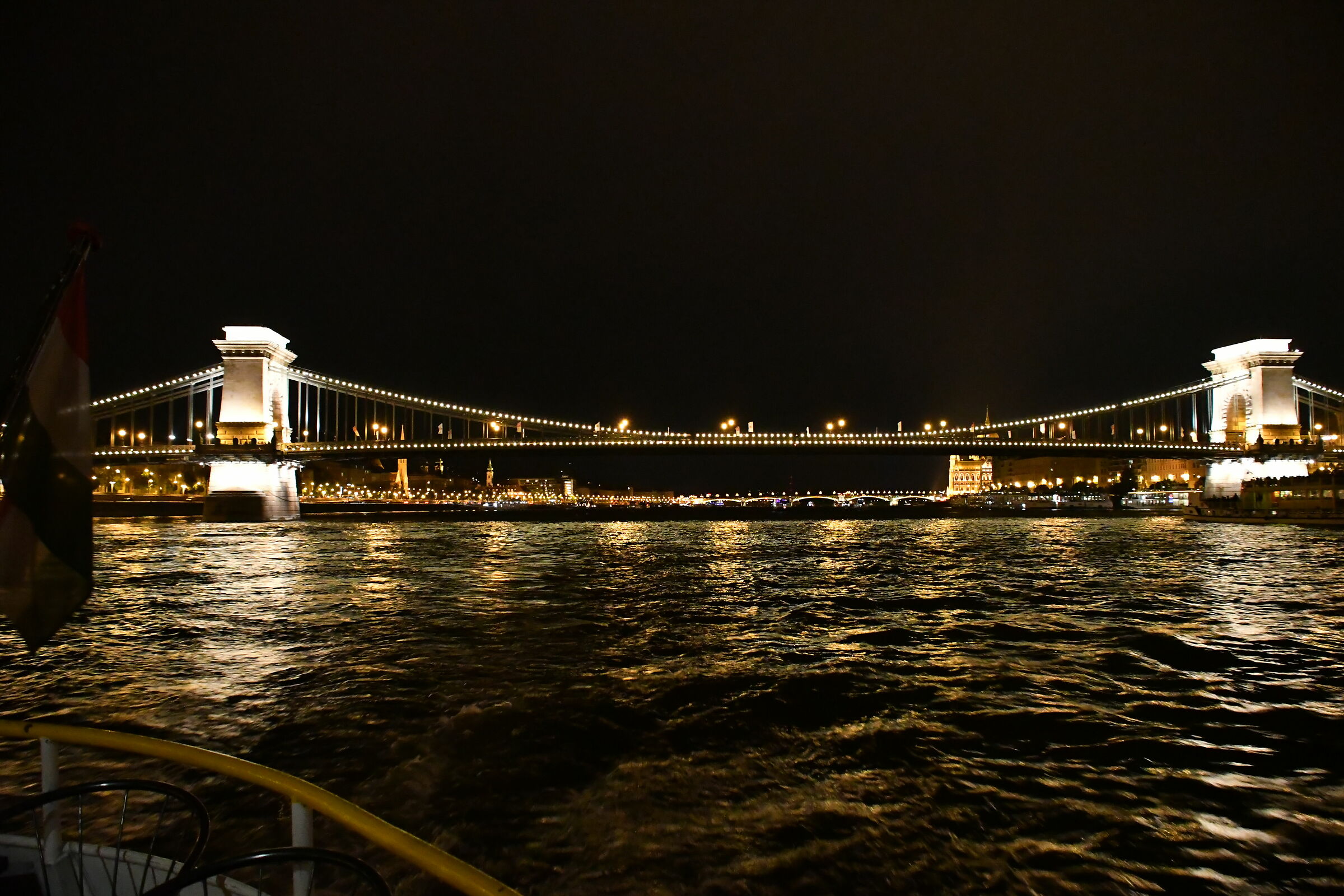 Budapest-Chain Bridge...