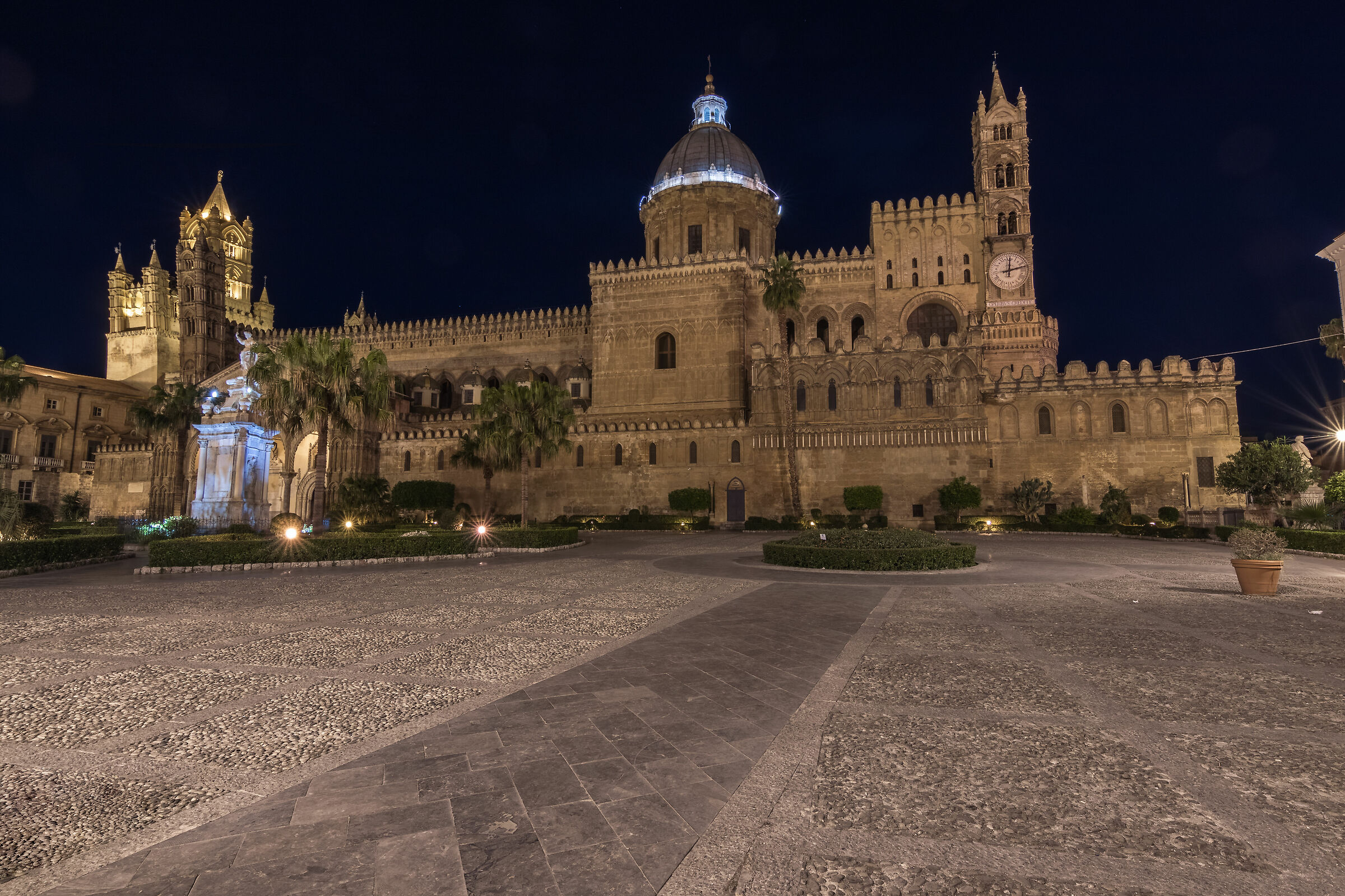The Cathedral of Palermo at night...