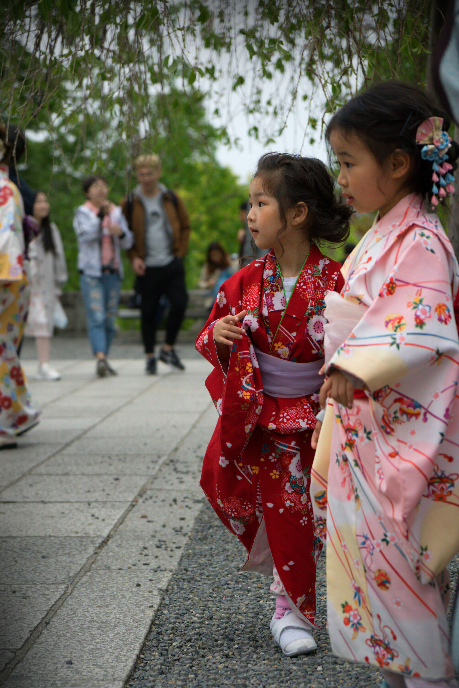 Bambine con kimono...