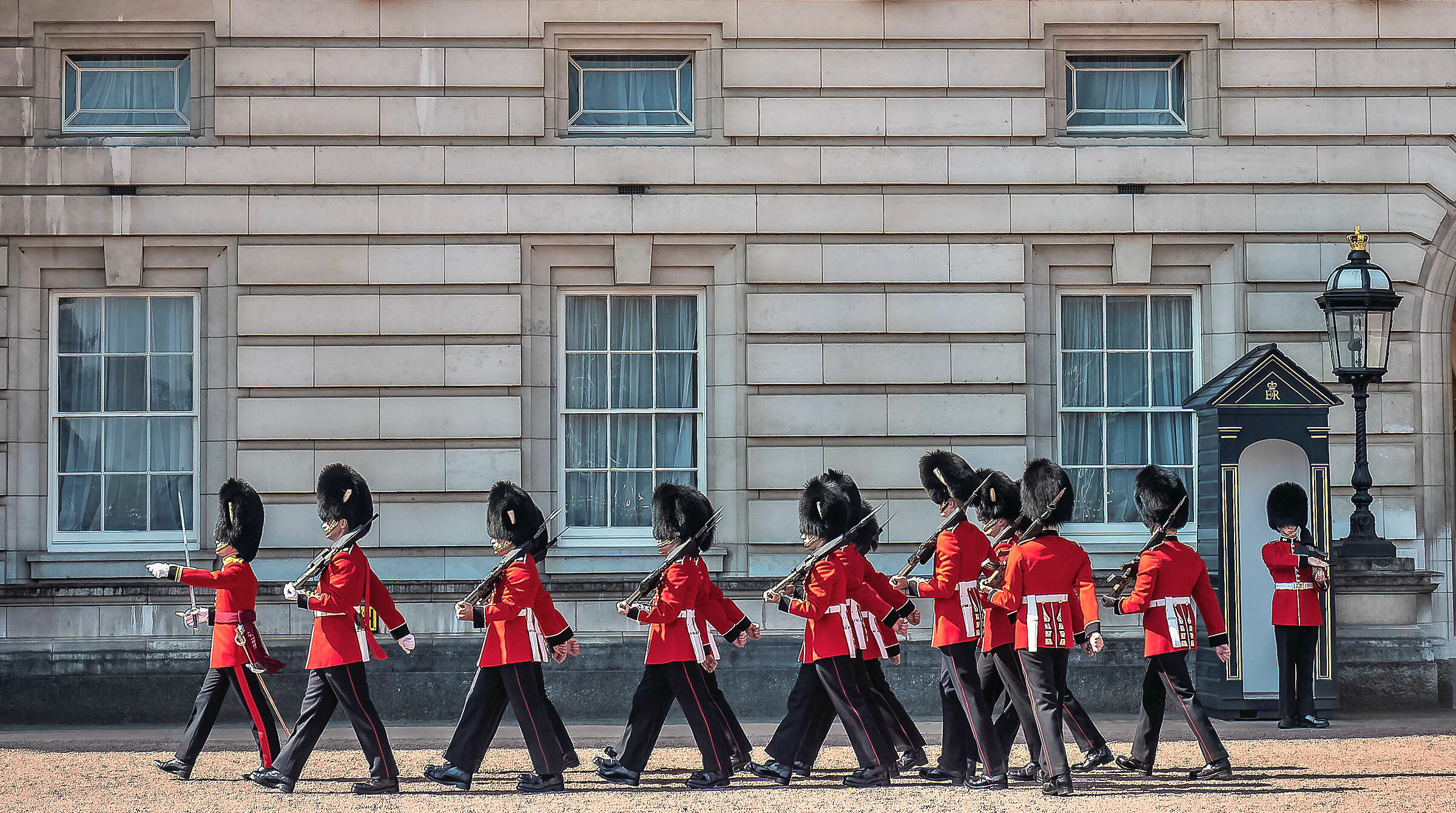Buckingham Palace-Change of the guard...