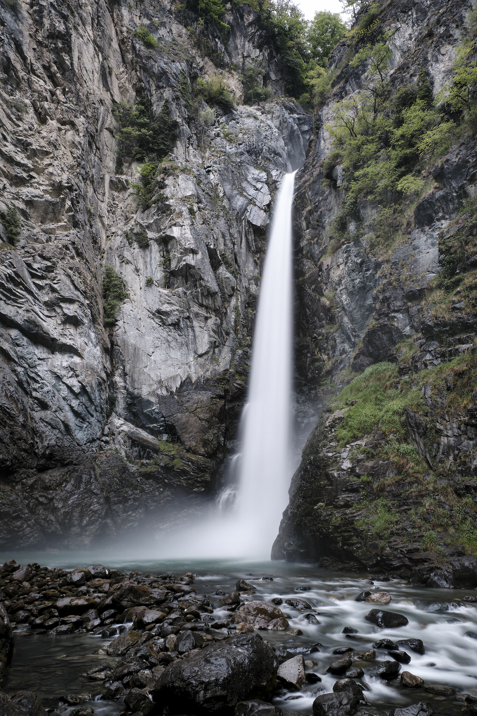 Waterfall of Isollaz...
