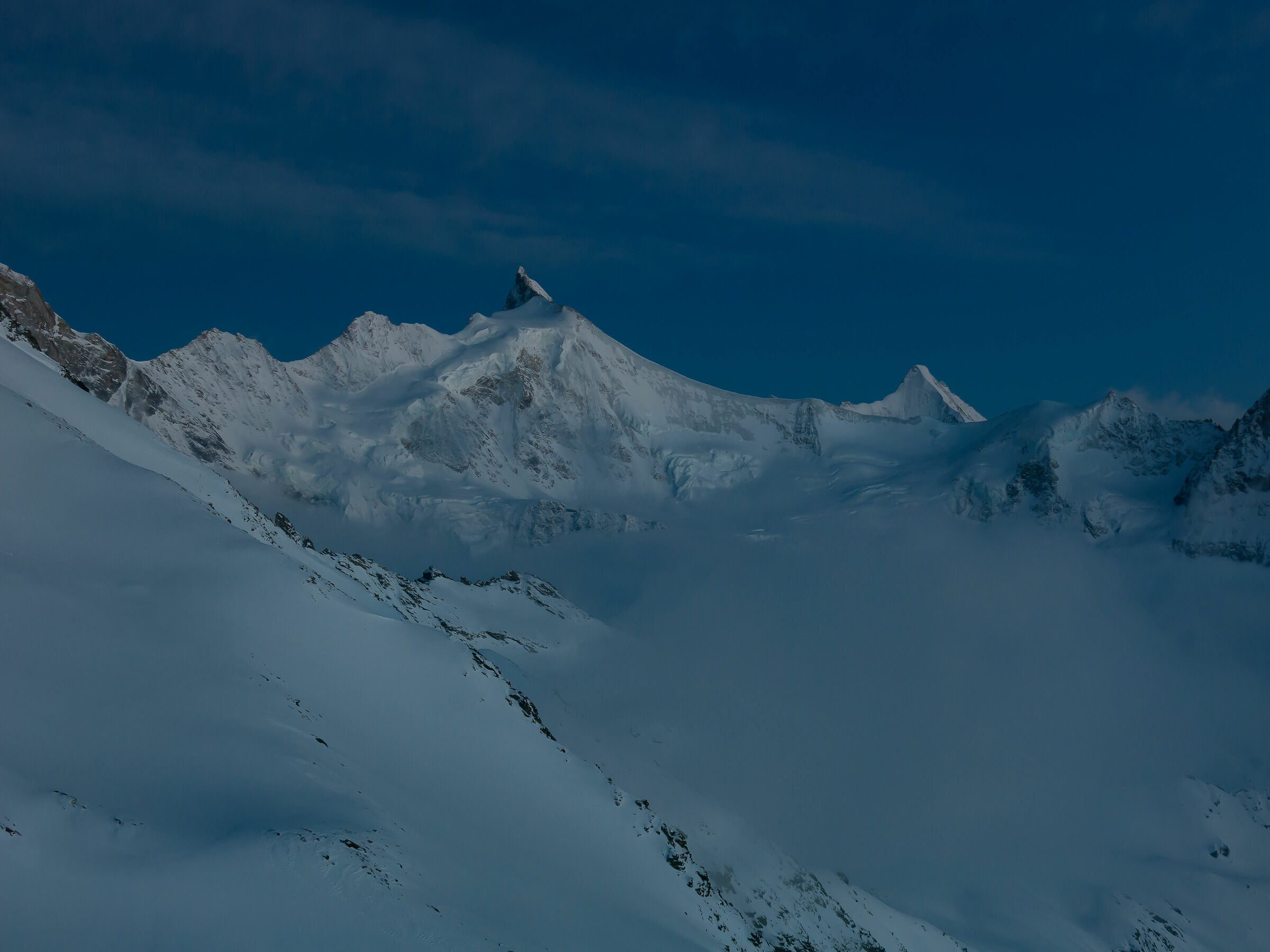 Blue Hour on Zinalrothorn...