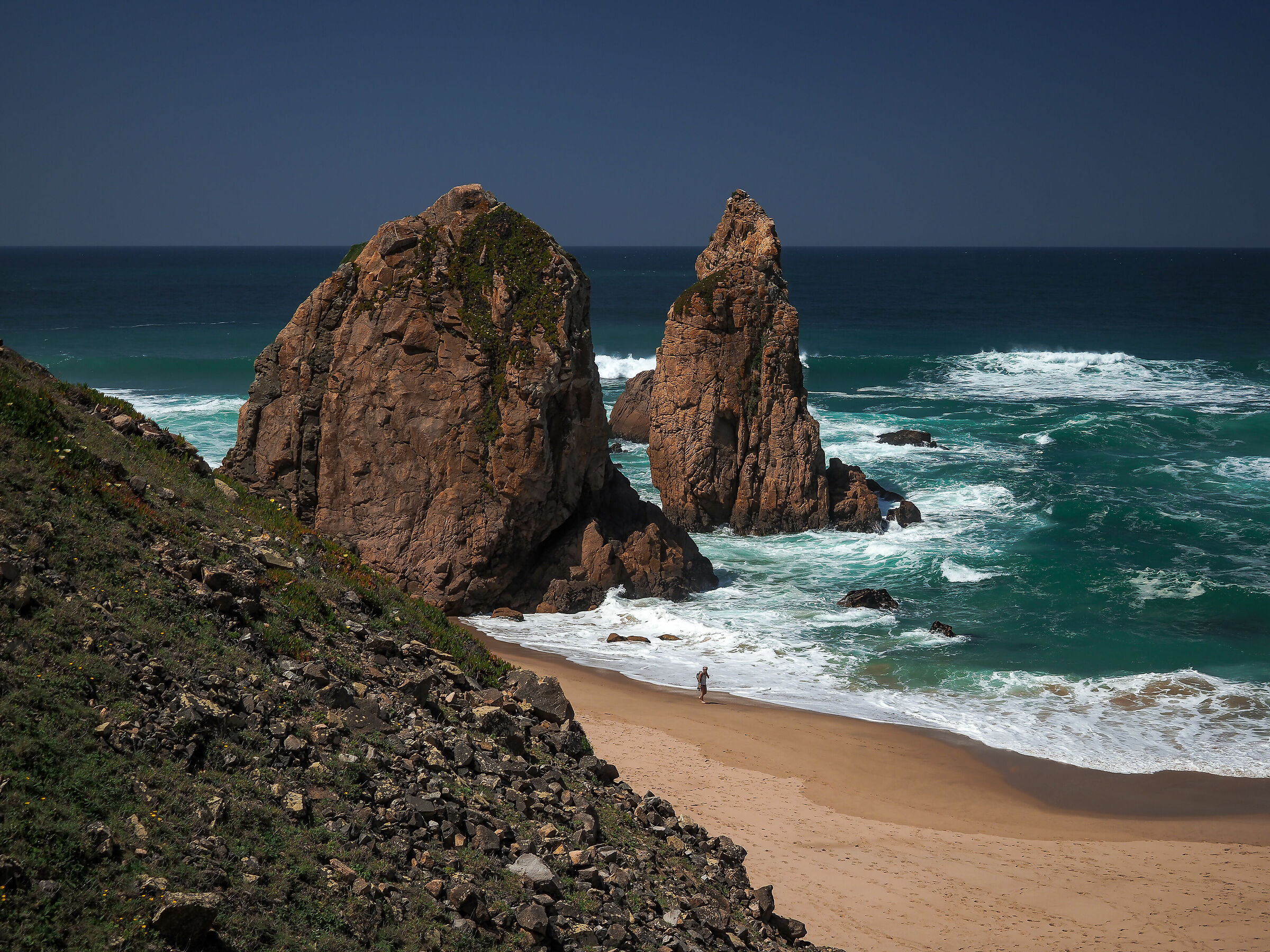 Praia do Guincho, strolling along the ocean...