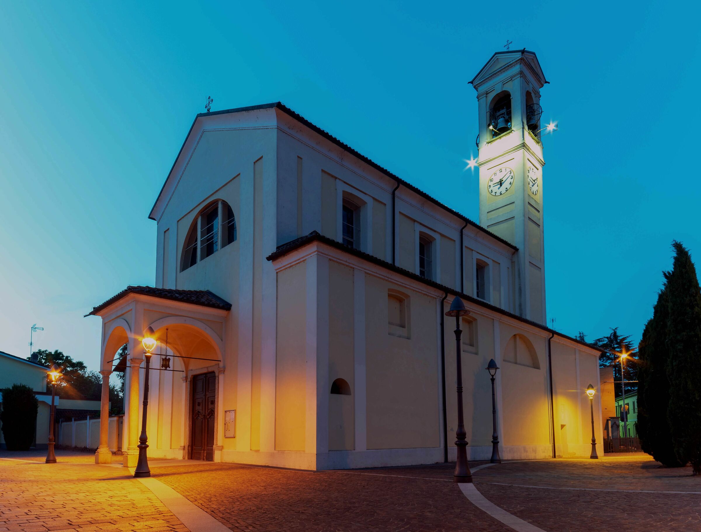 Church of S.M. Nascente (Cassinetta d/Lugagnano)....