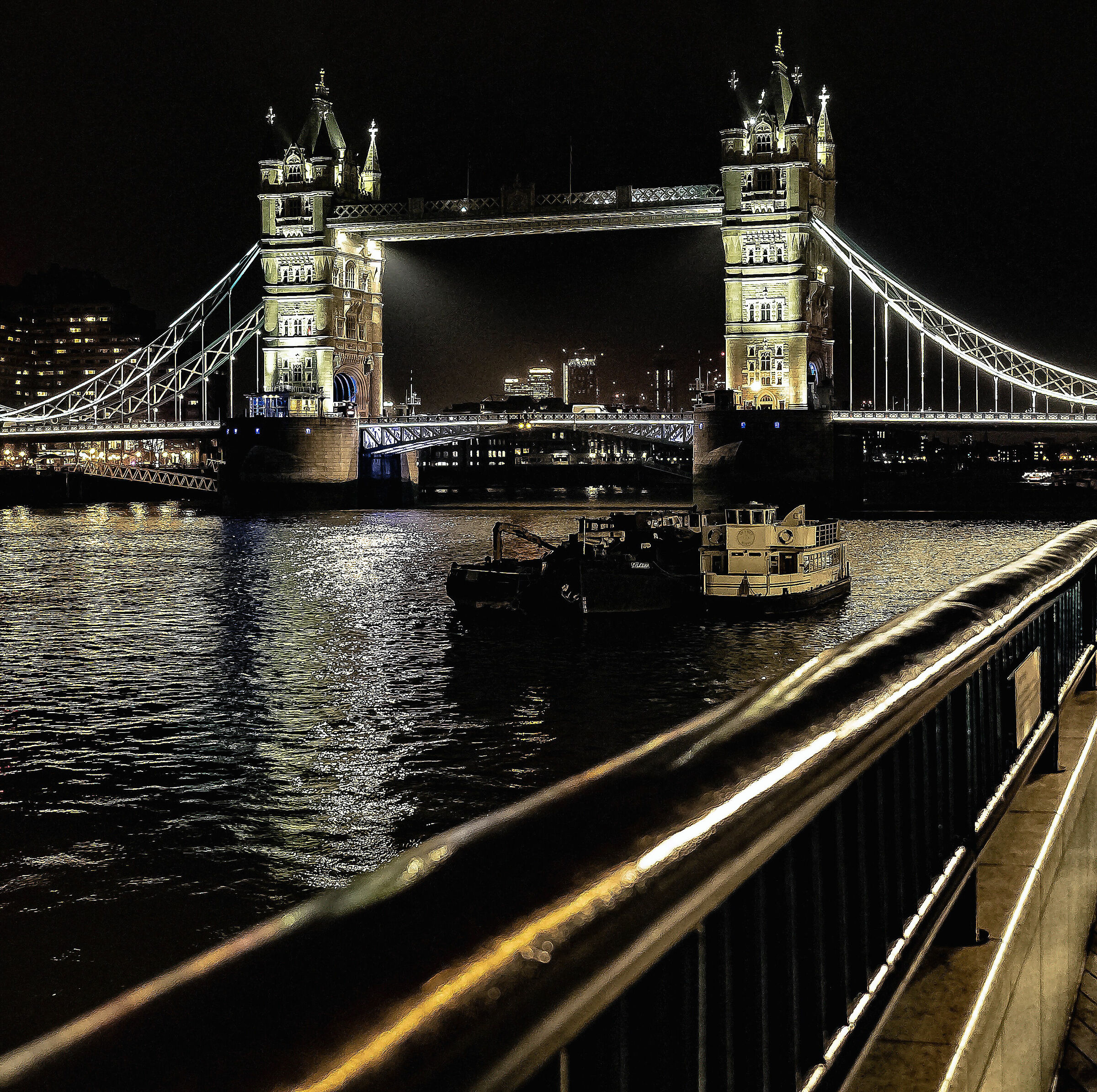 Tower Bridge by night...