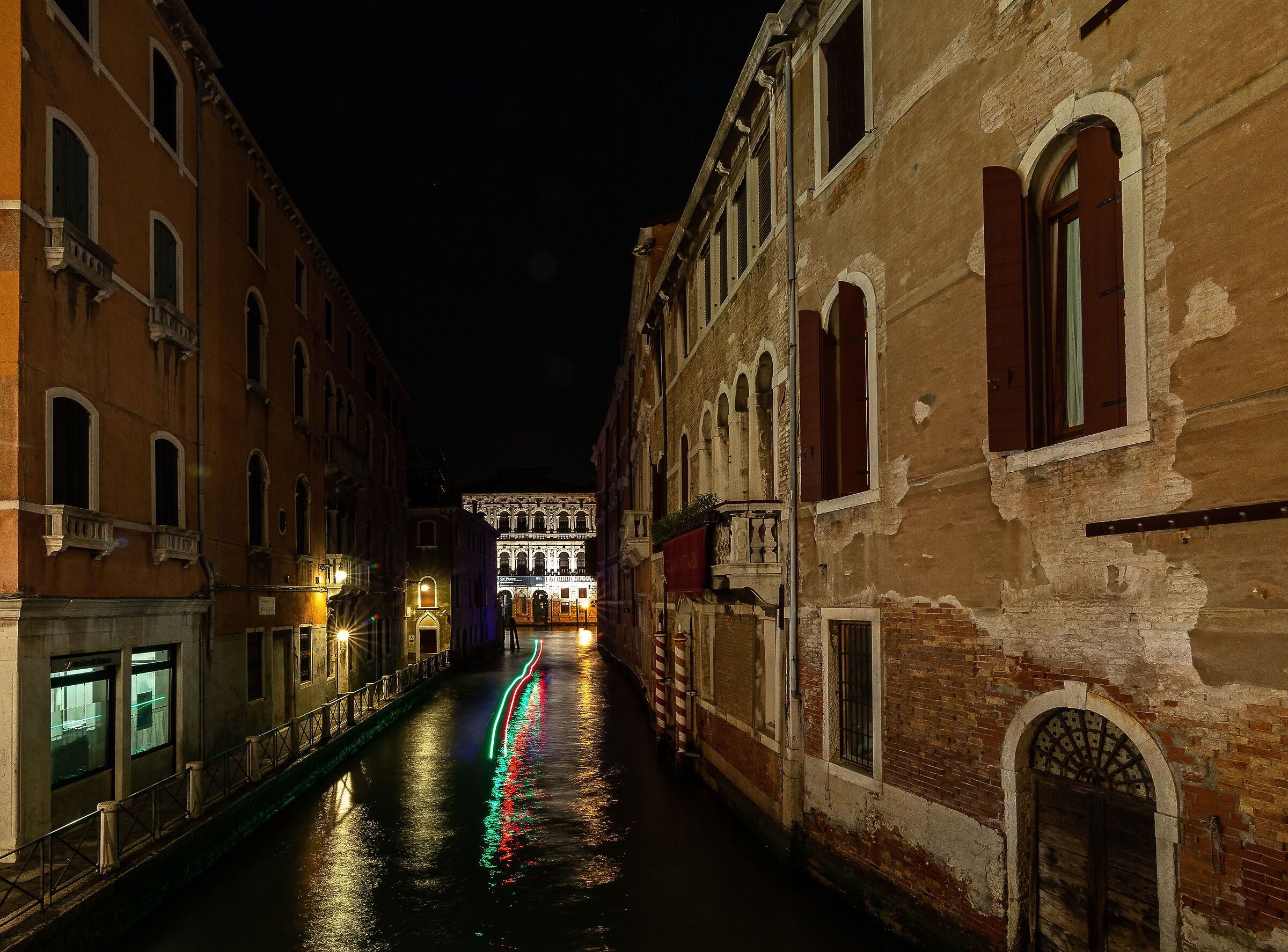 The lights of the night, Venice...