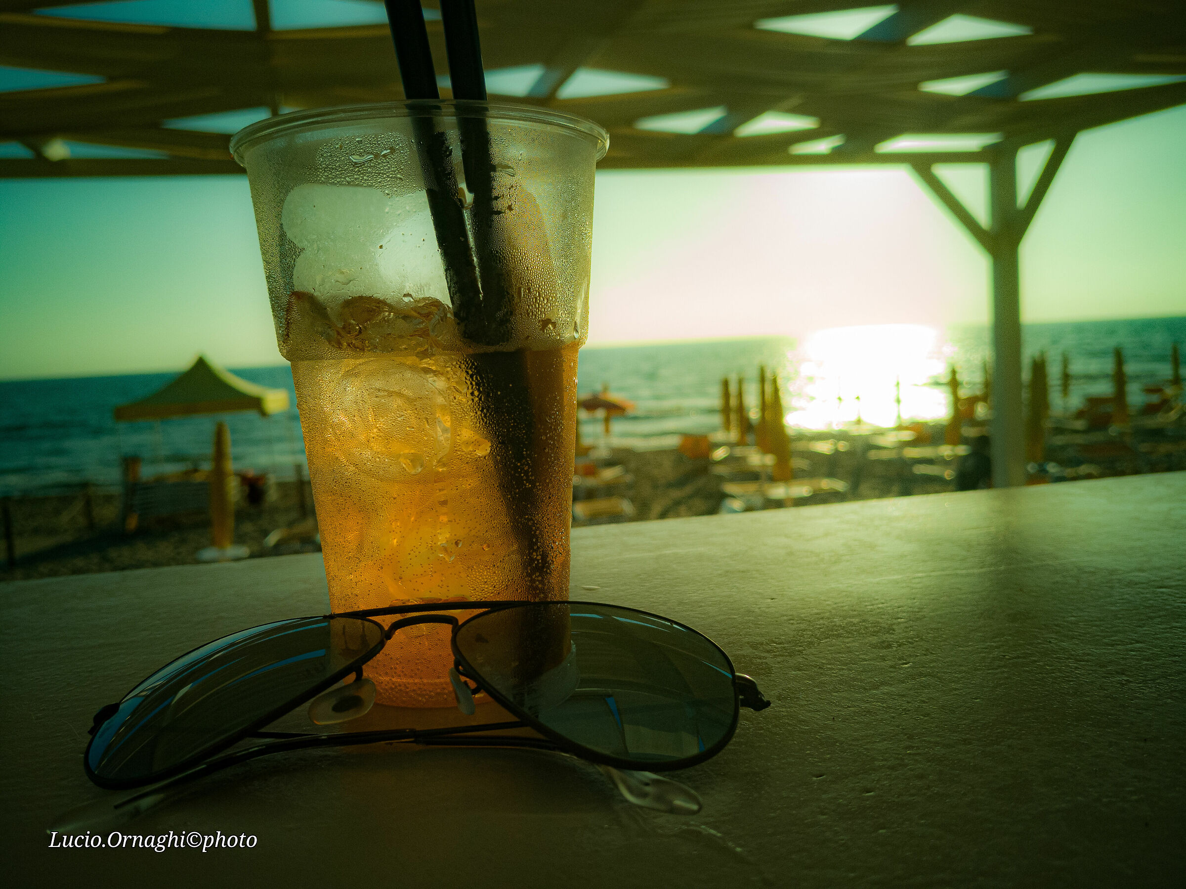 Aperitif at sunset on a special beach ...