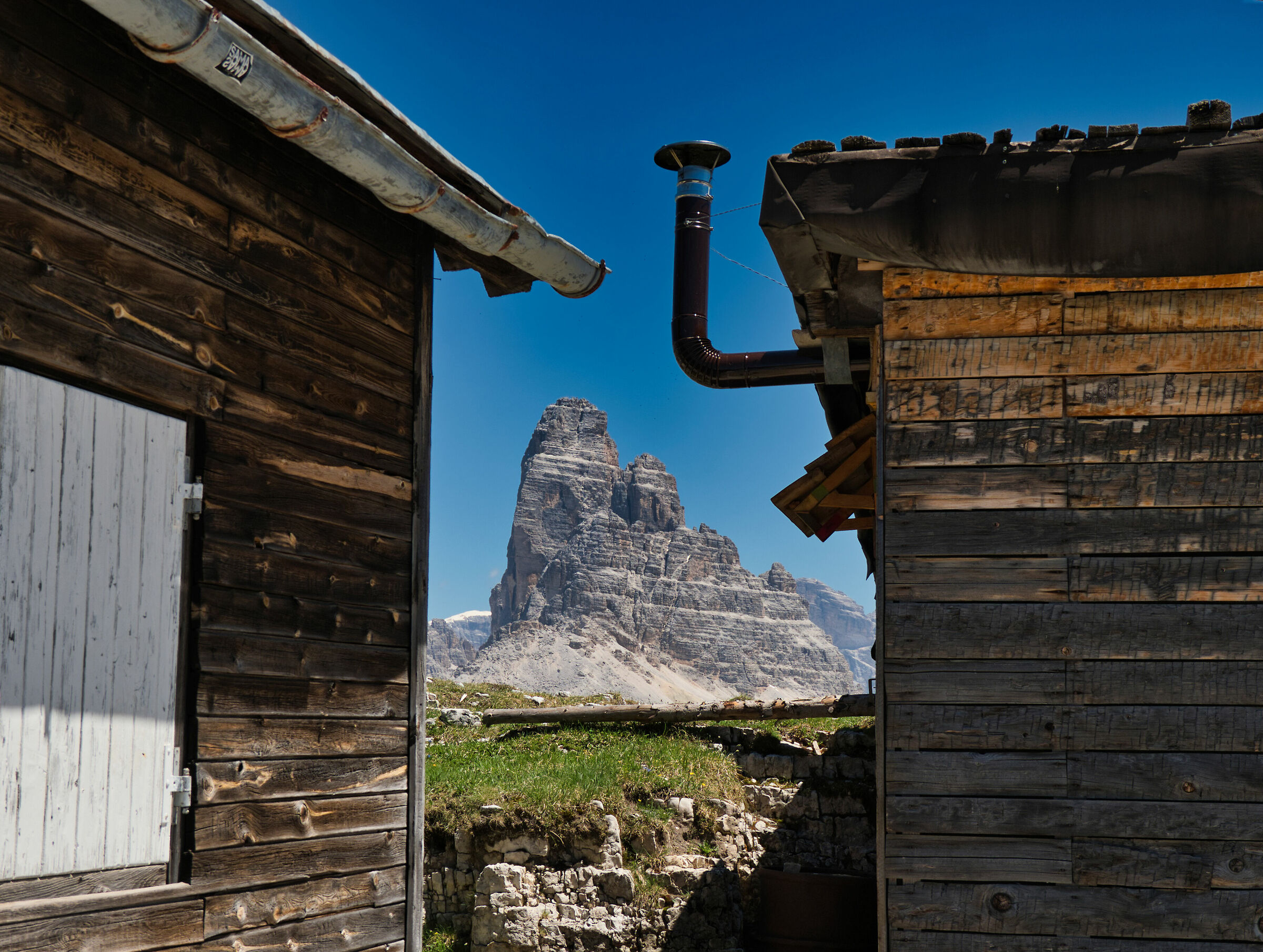 Carducci hut at the Fork of the Castrati  ...