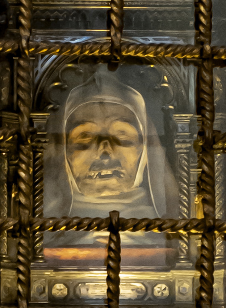 the head of Saint Catherine from Siena...