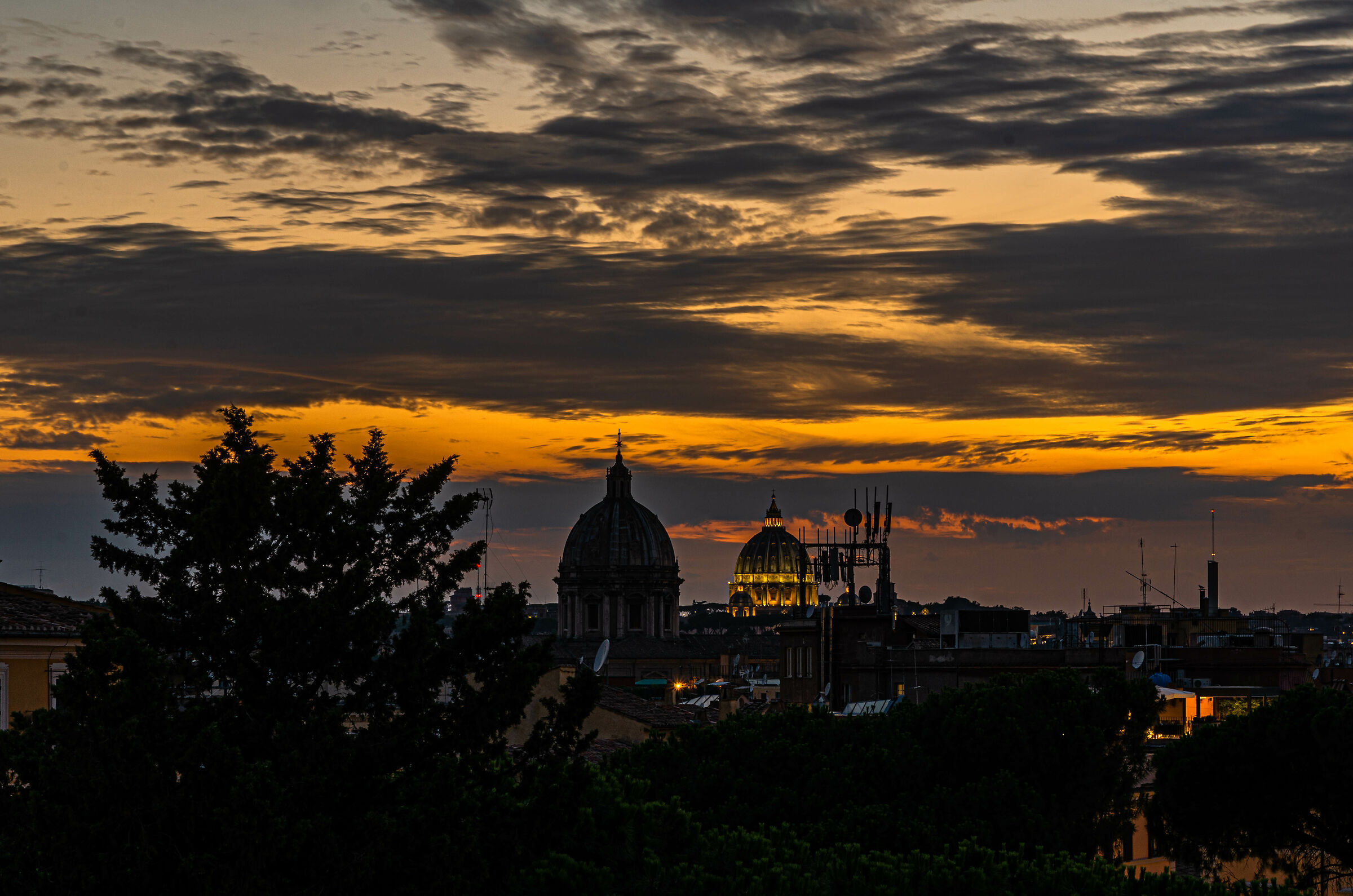 Er sunset over Rome...