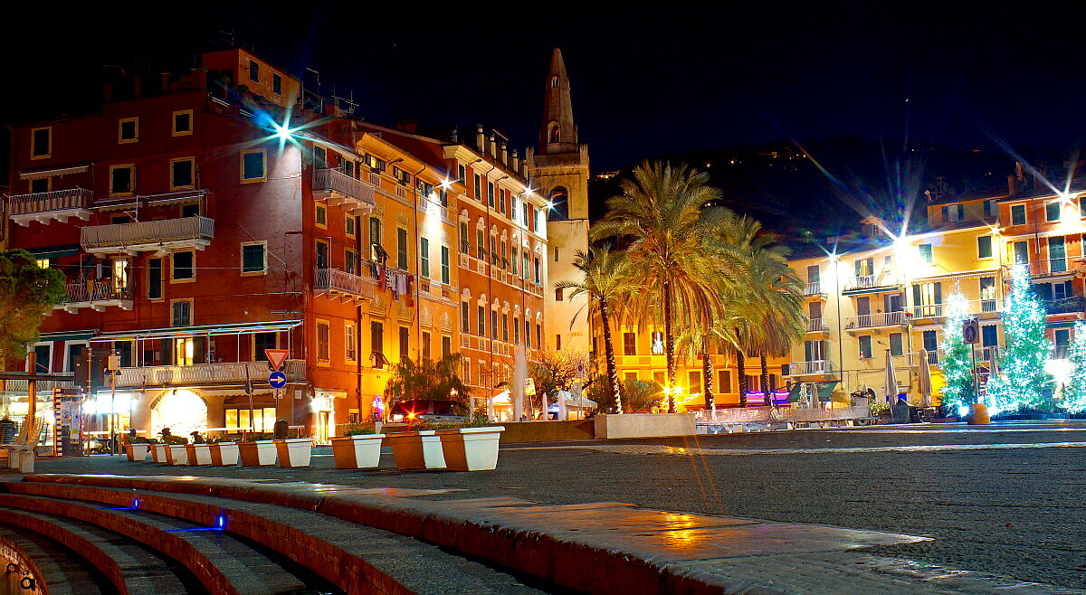 Evening in Garibaldi Square...