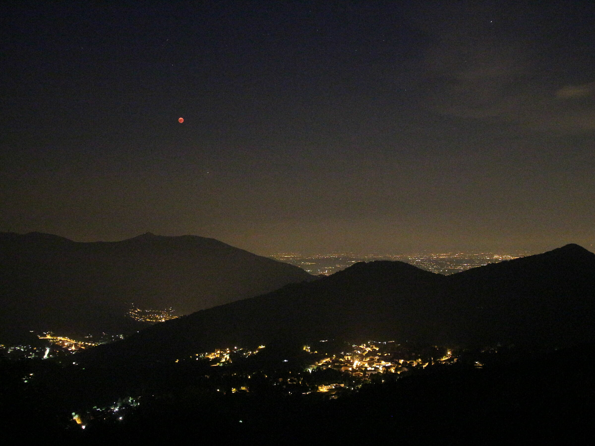 Partial eclipse of moon 27/07/2018-Panorama from Sormano...