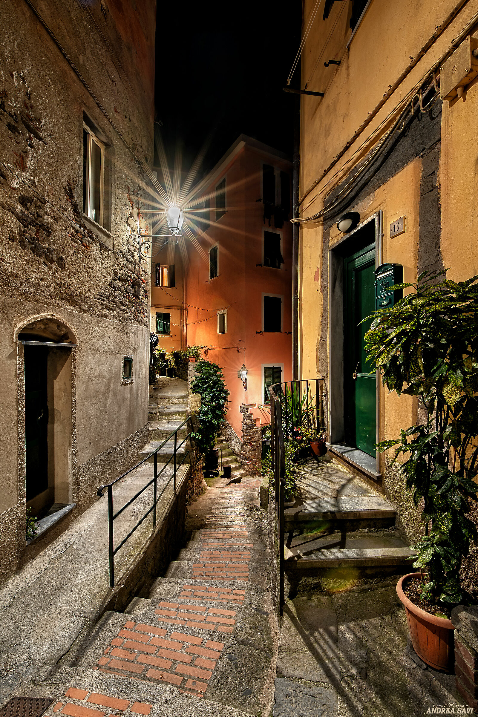Night Glimpse in Vernazza (SP) - 2...