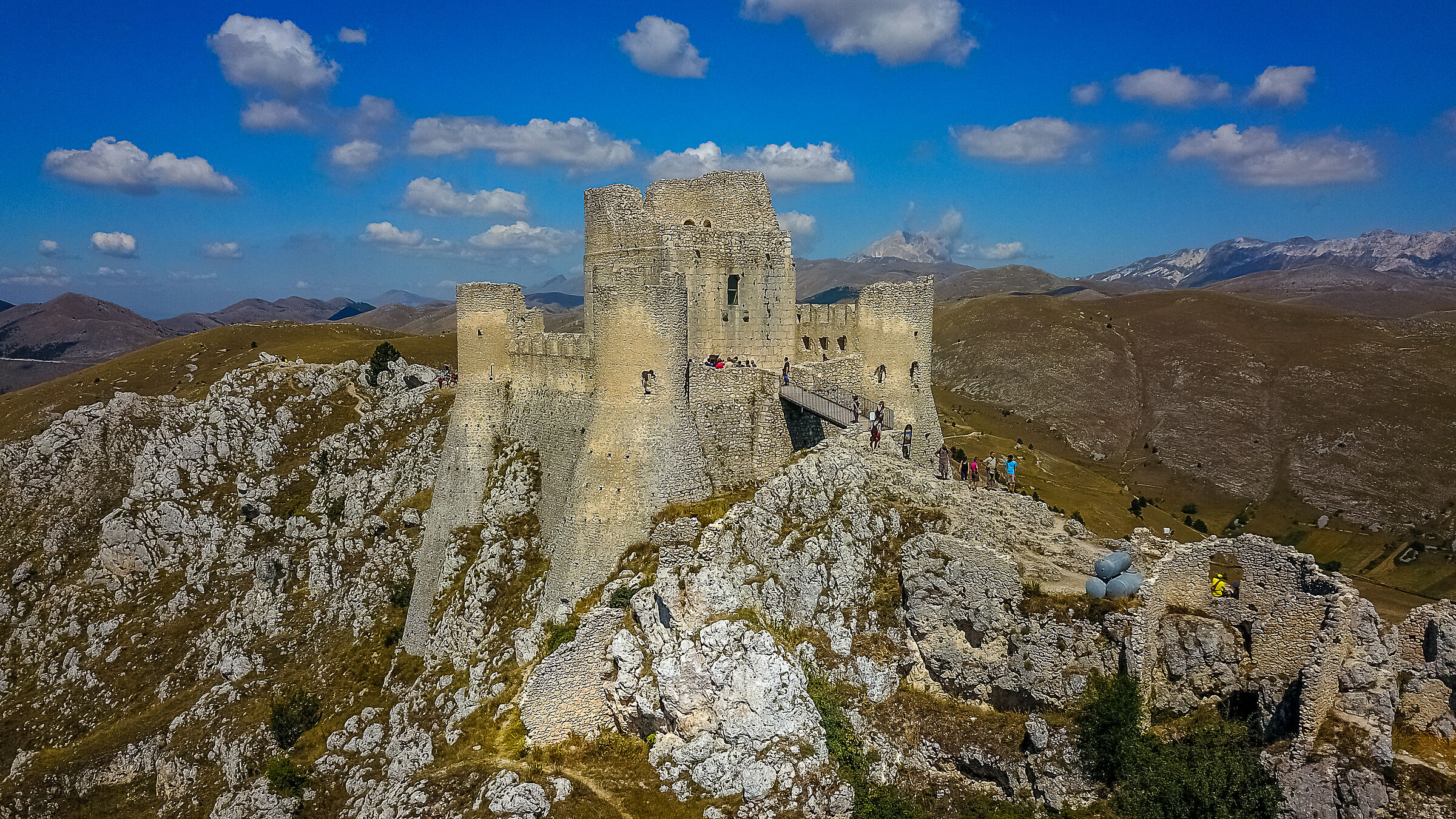 Calascio The fortress...