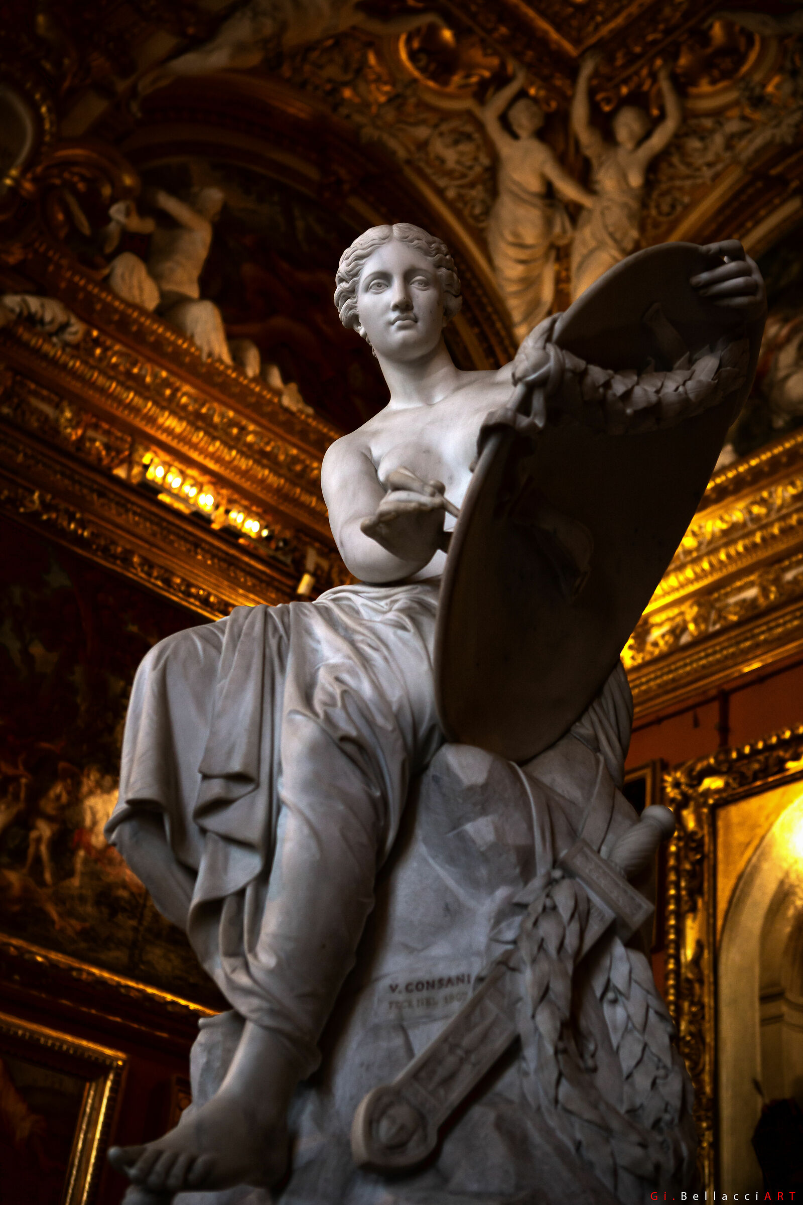 Statua di marmo della Vittoria...
