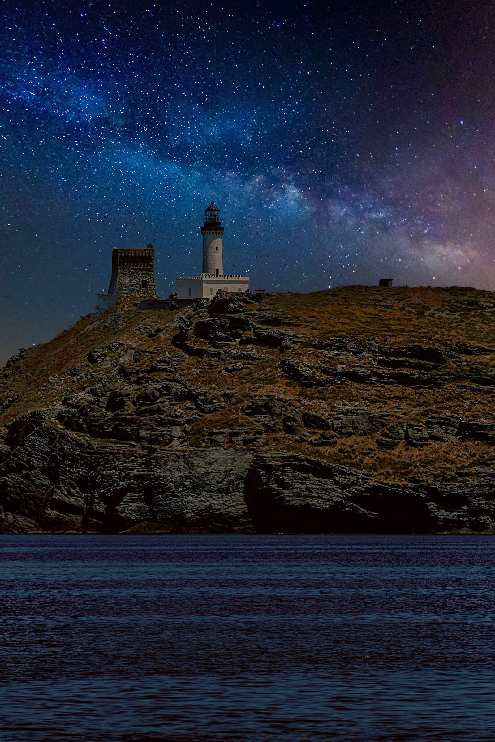 Milky Way on lighthouse...