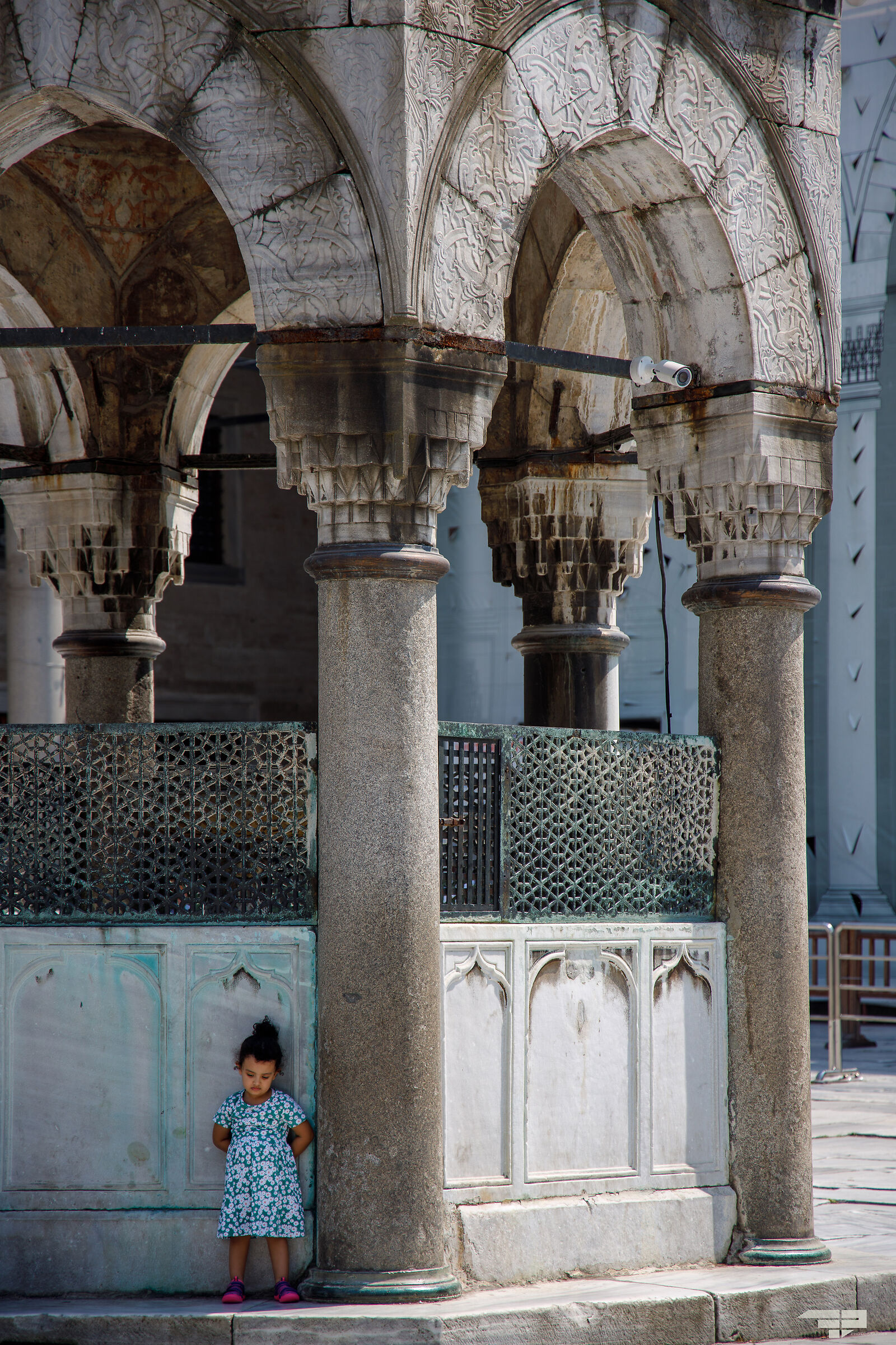 baby inside the blue mosque...