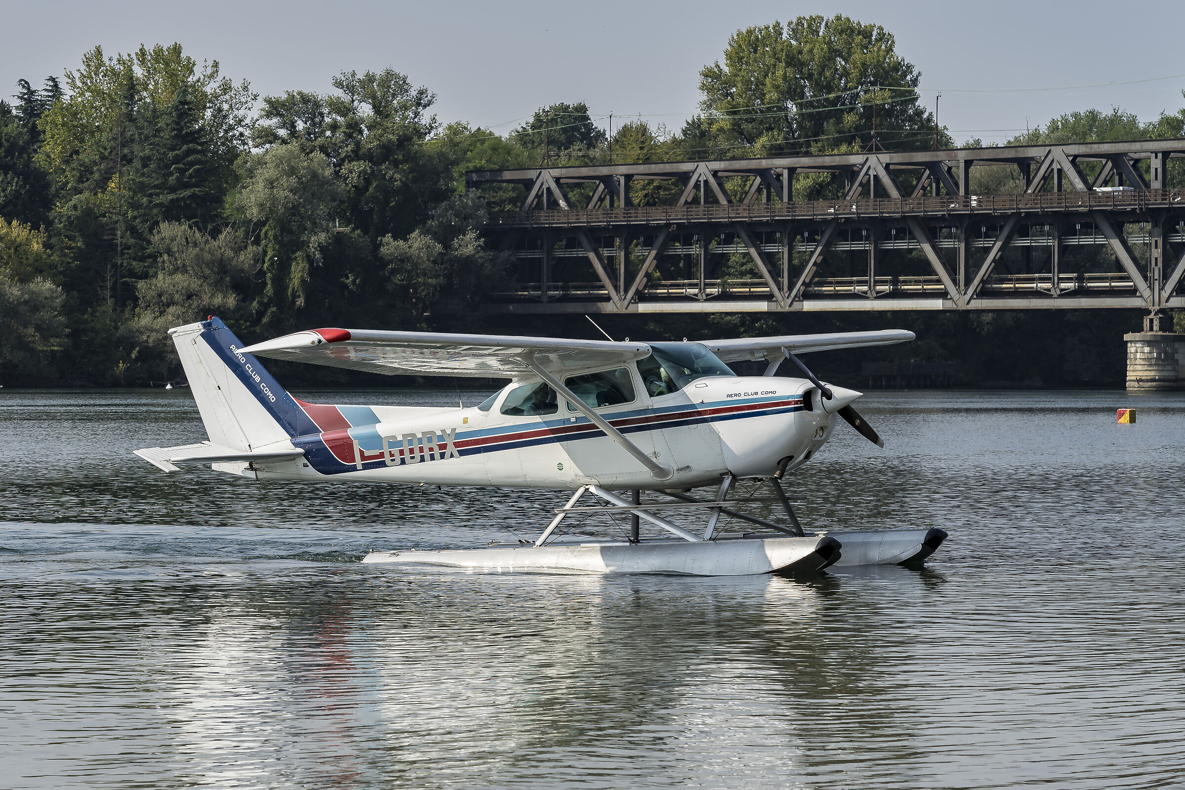 Docking of the Cessna 172 "Skyhawk" I-GDRX at the wharf - 2...