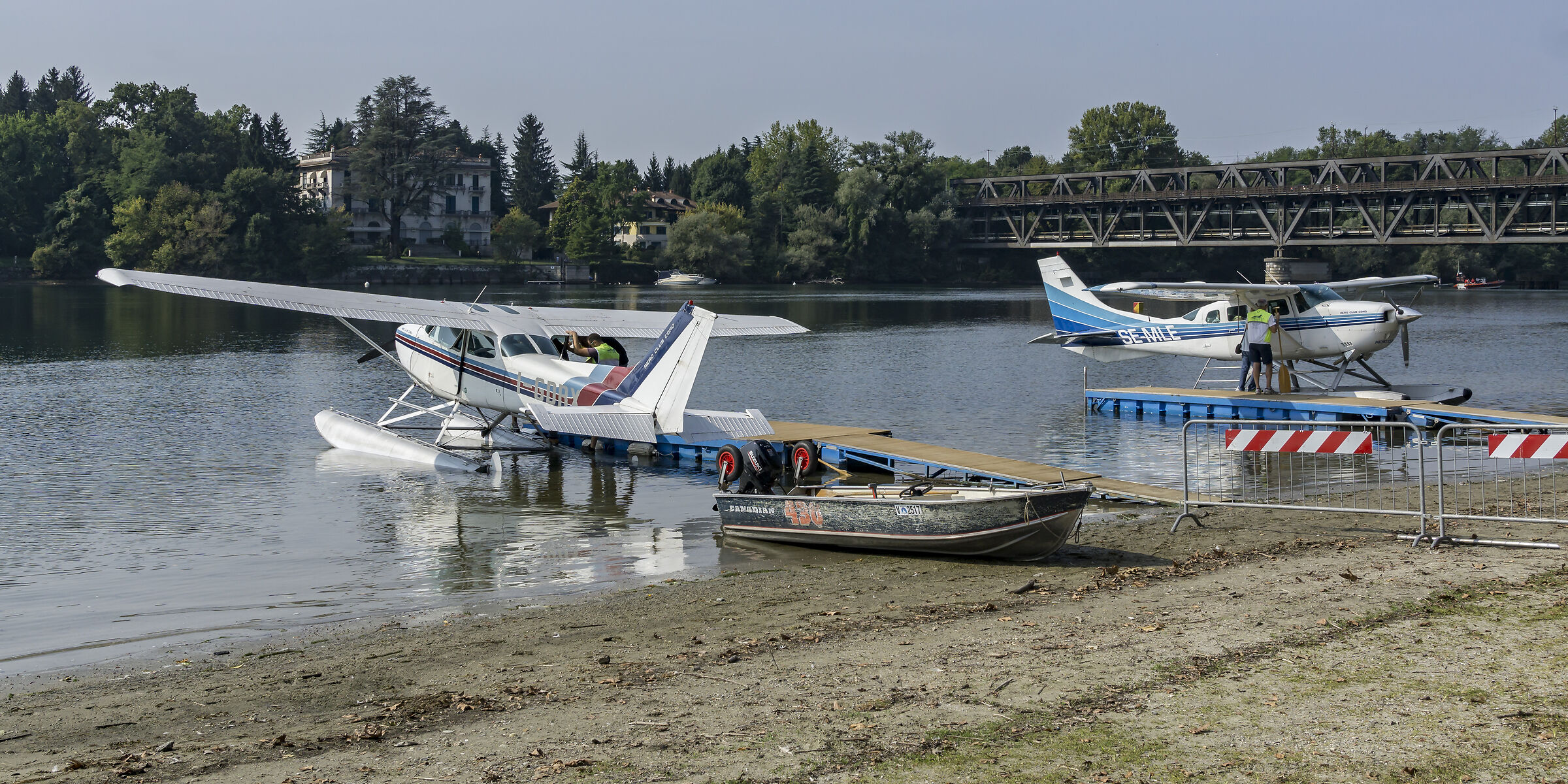 Two Cessna 172 "Skyhawk" at the piers - 1...
