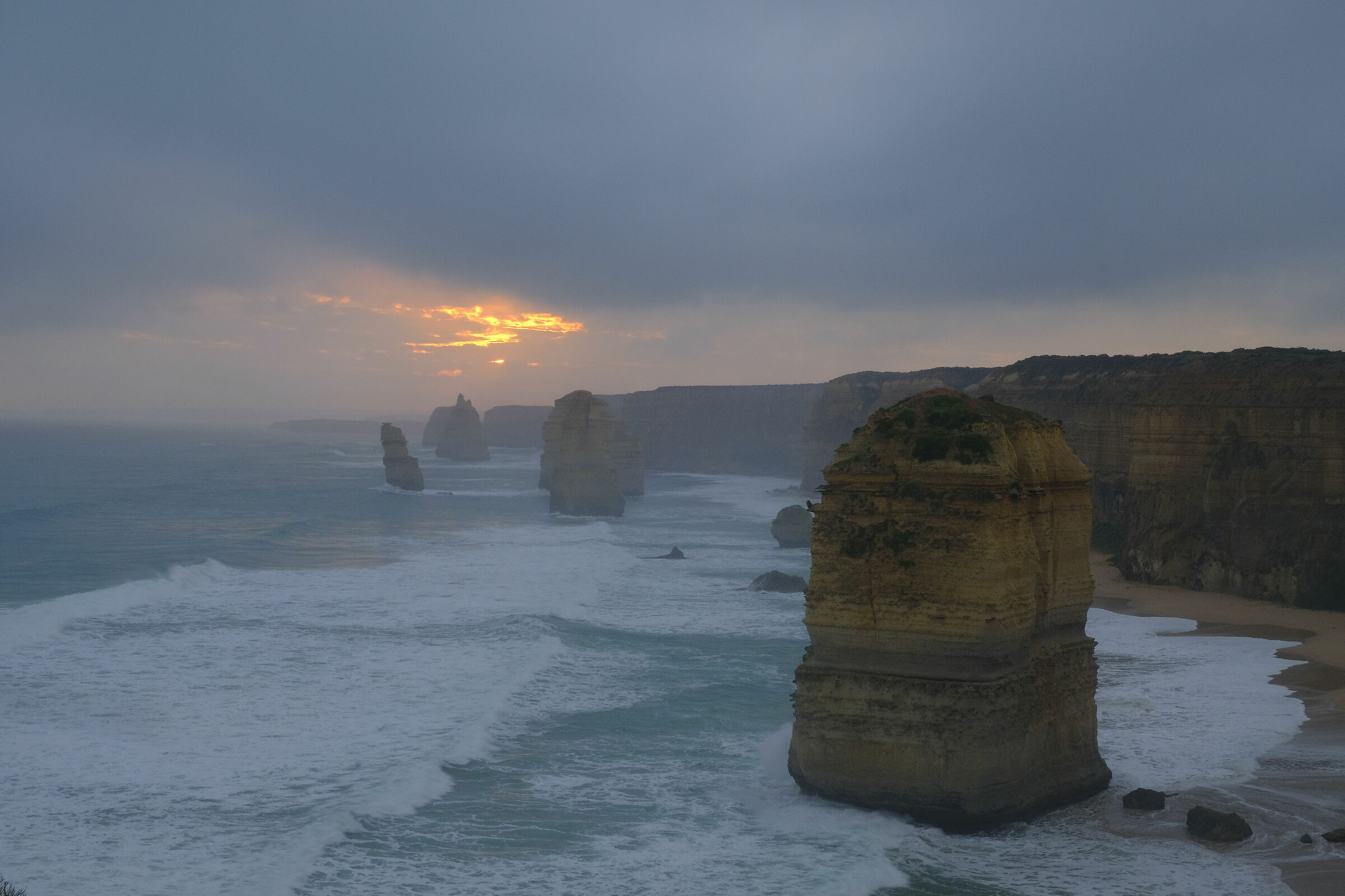 cloudy sunset at the 12 apostles...