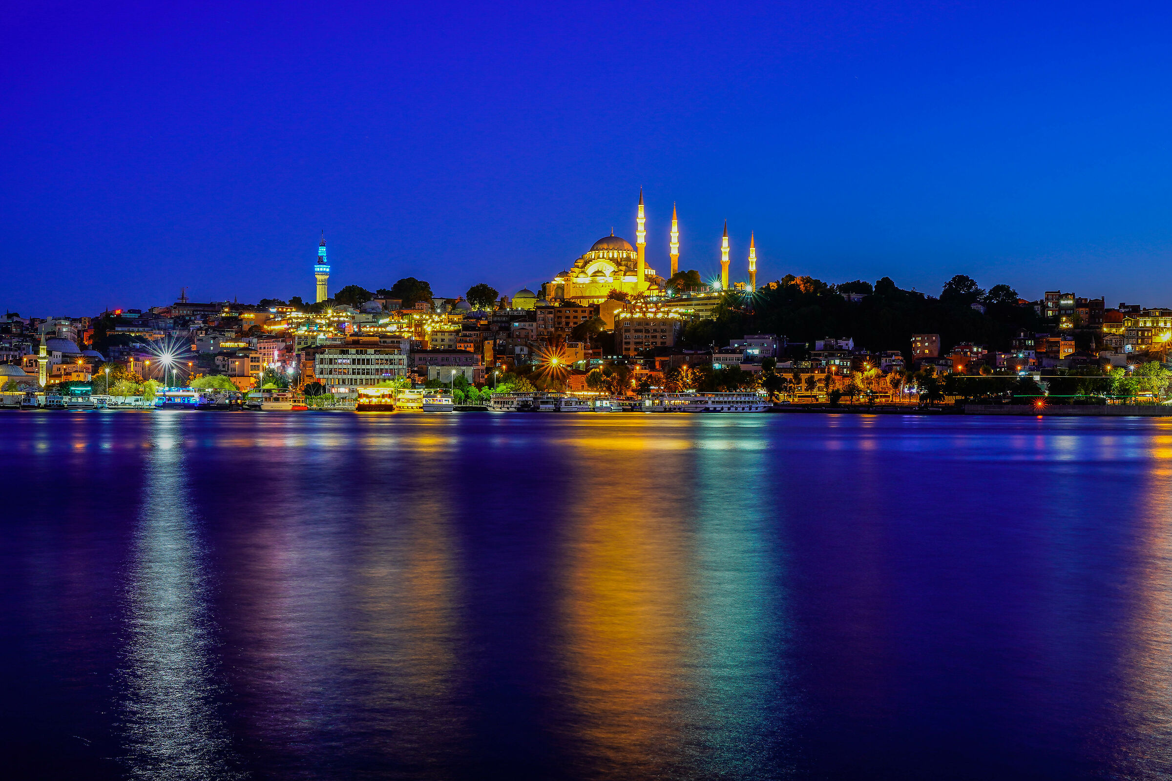 Una notte d'estate ordinaria a Istanbul...
