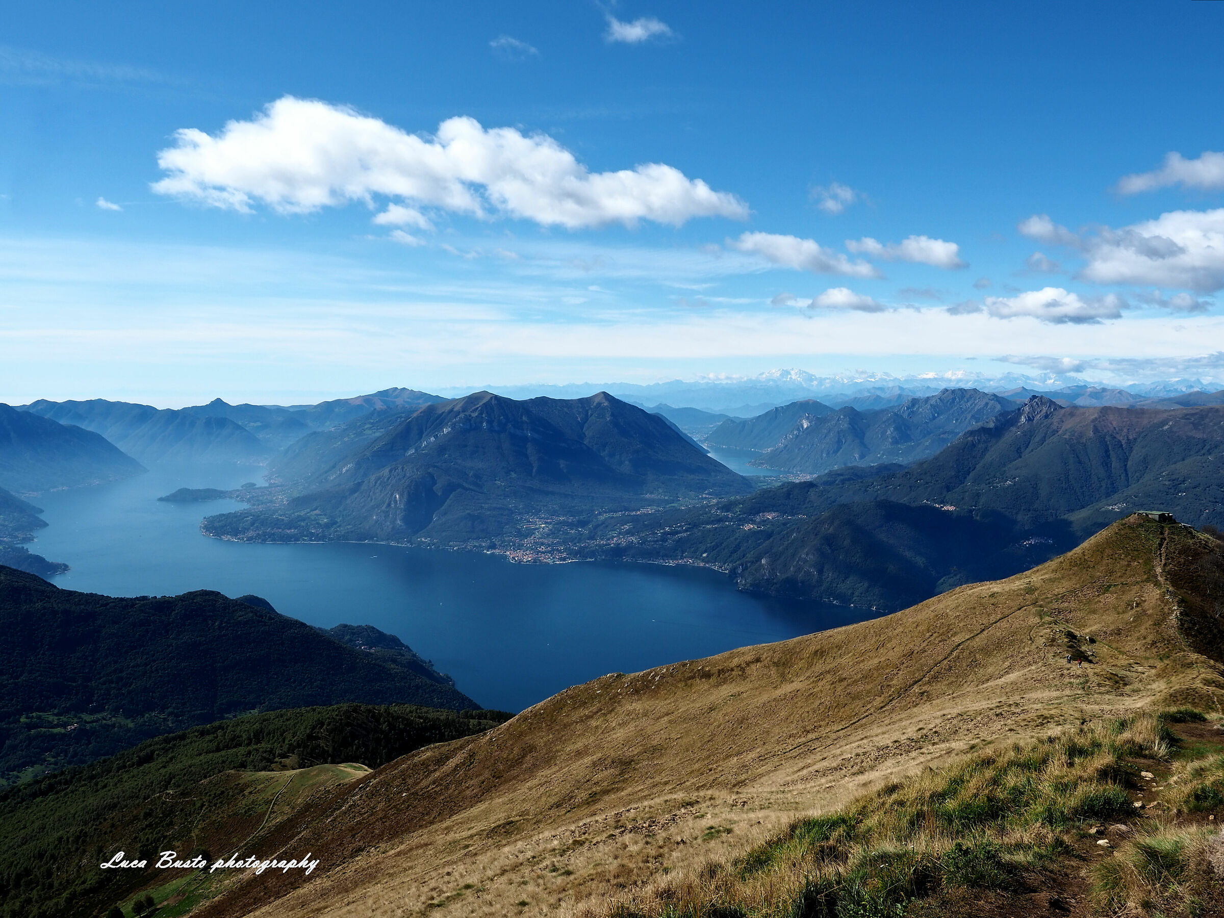 Alpe Giumello - view of the lakes ...