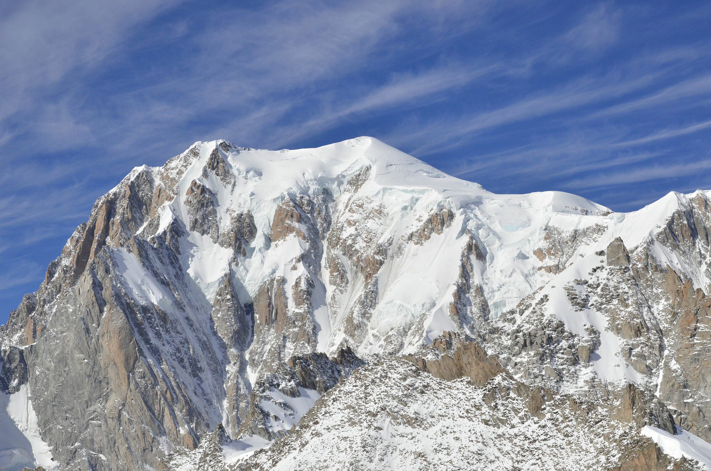 Il tetto d'Europa (Monte Bianco, 4810 m)...
