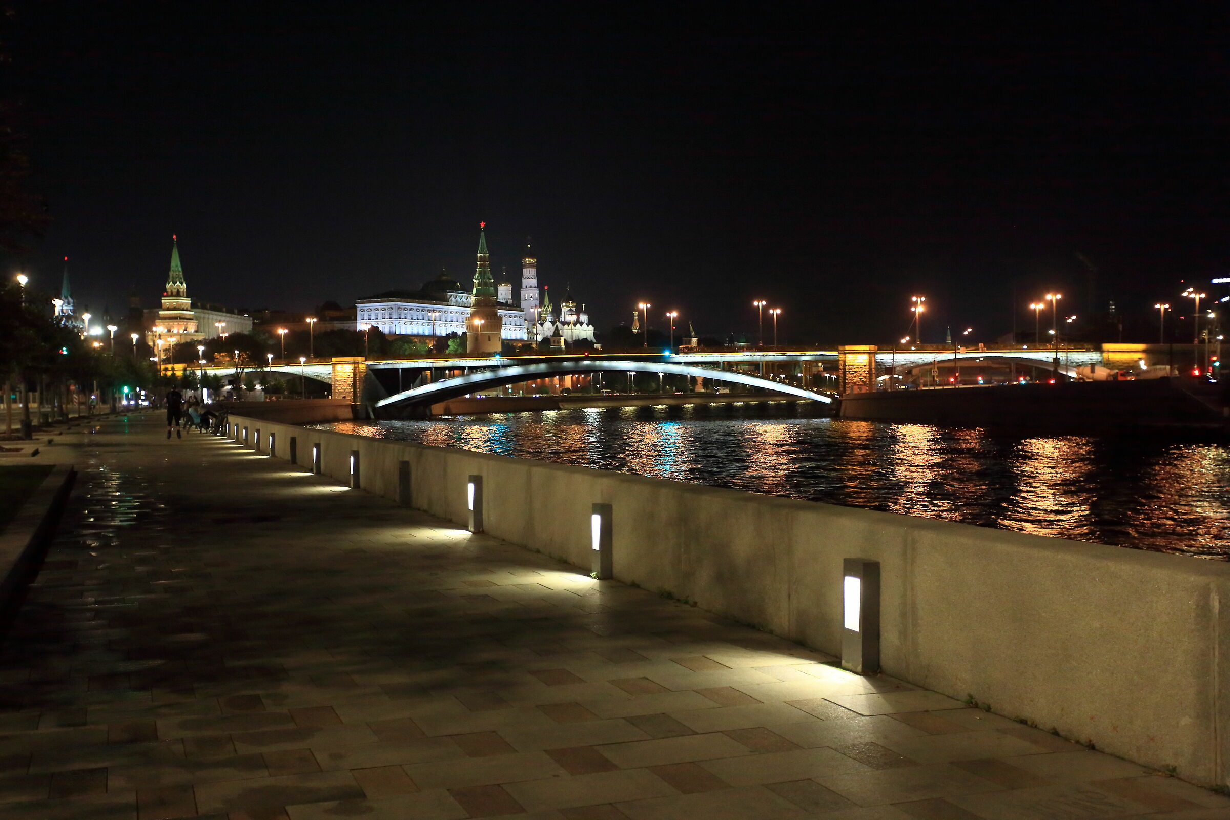 Mosca Notturno sul Moscova...