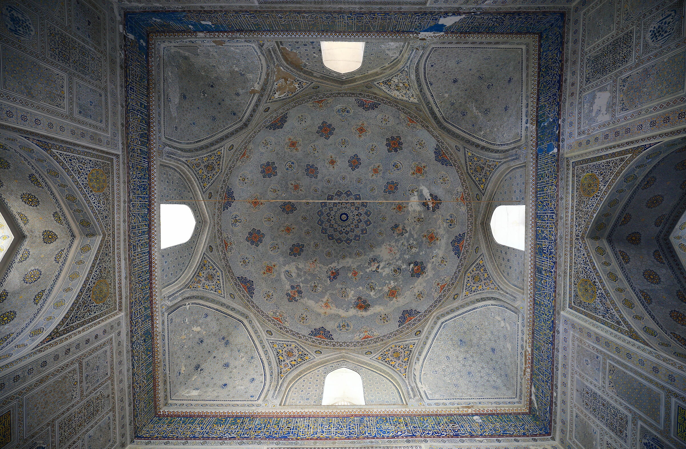Cupola interna al Complesso dello Shah-i-Zinda...