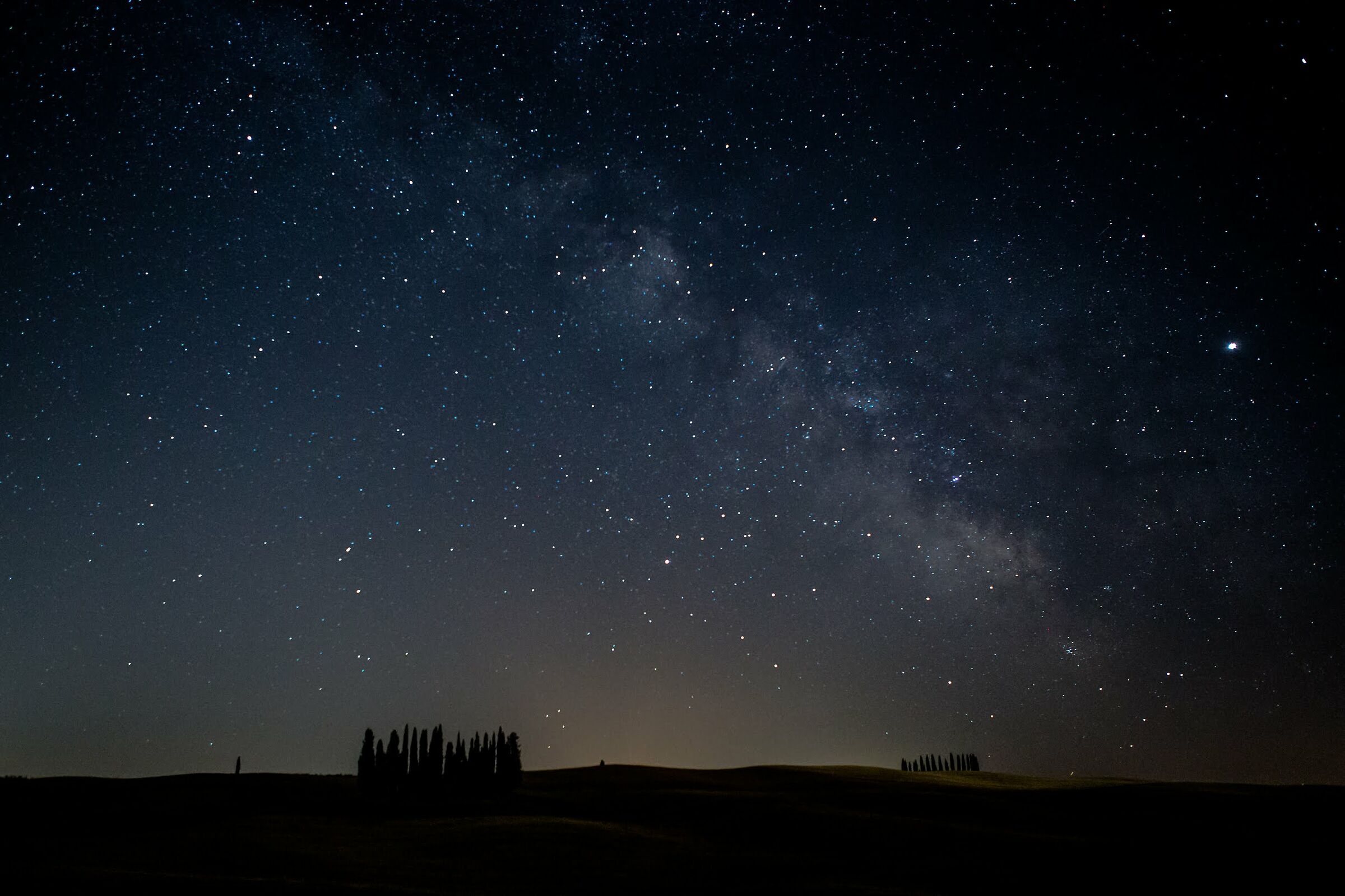 Milky Way to the "Cypressins" in Valdorcia...