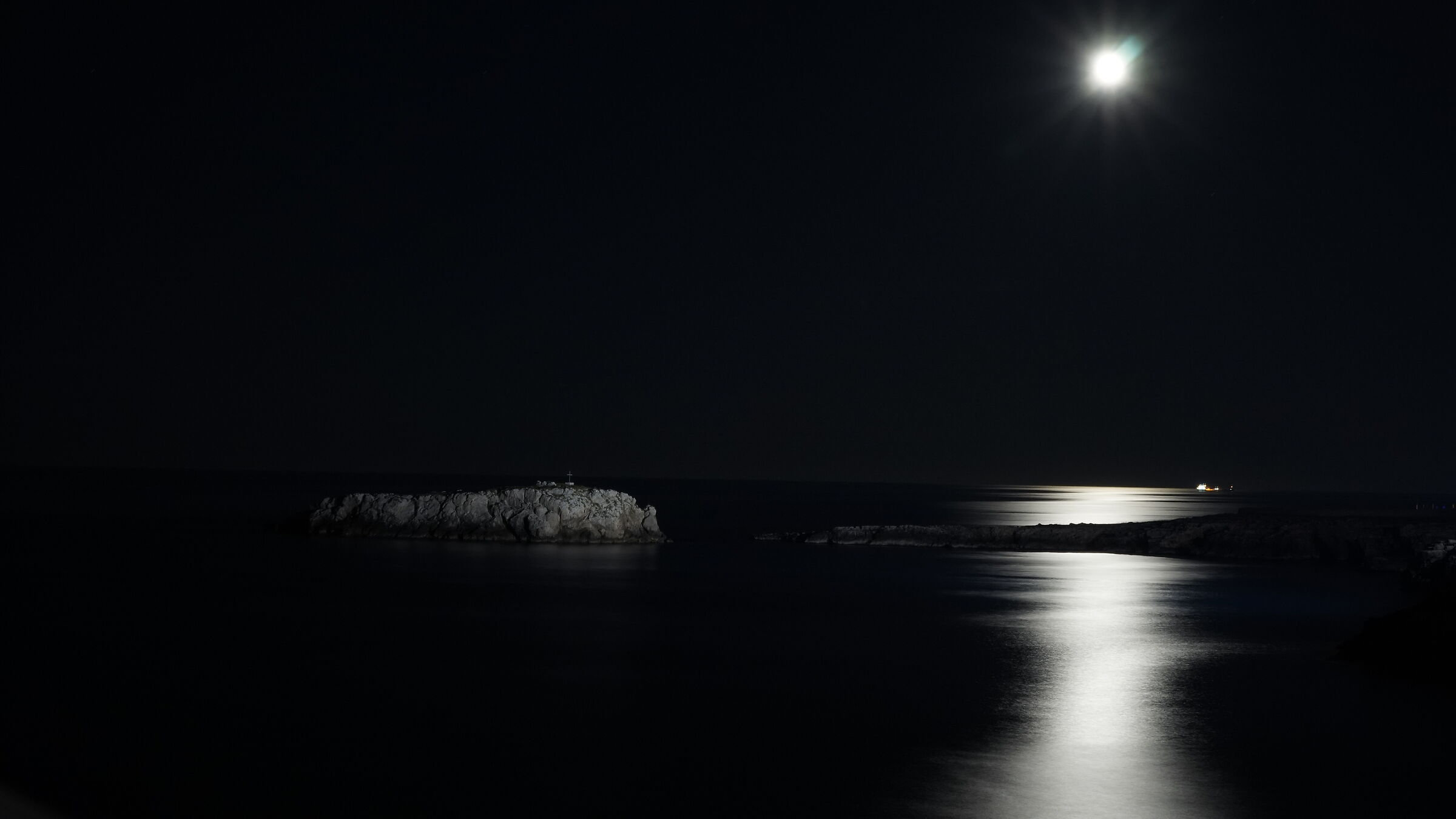 Hermit Island in The Night...
