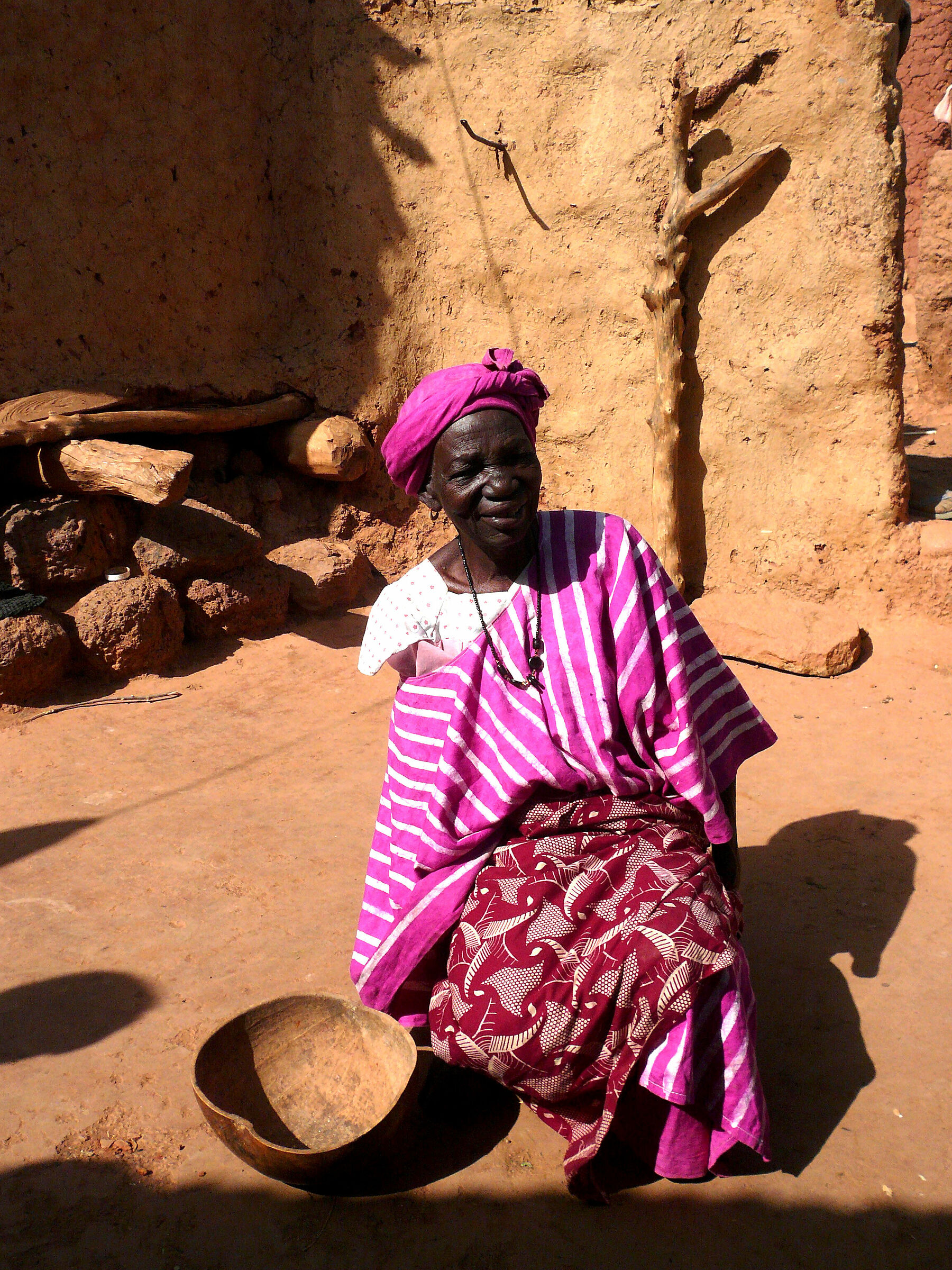 Anziana donna africana...