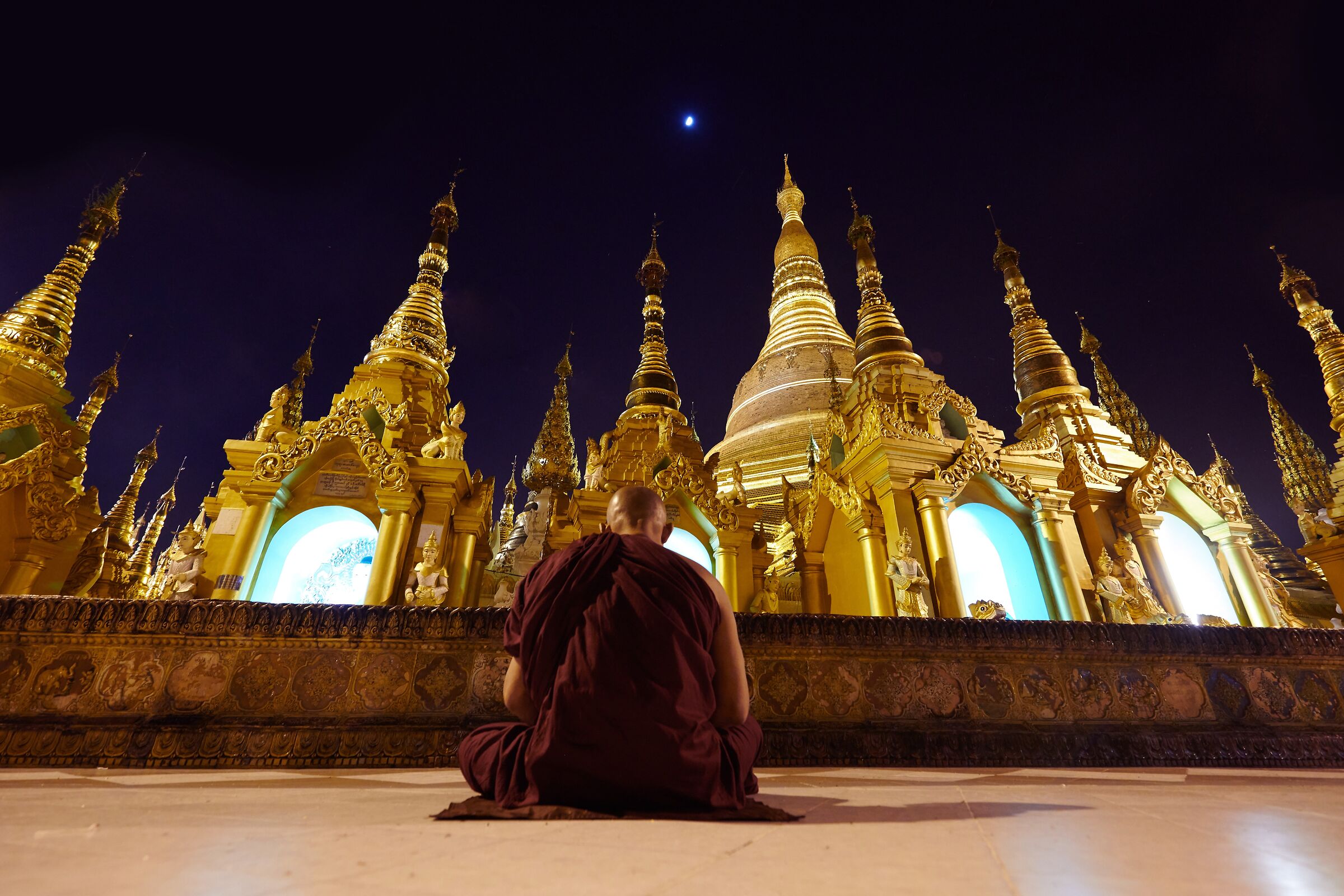 Golden Pagoda - Yangon...