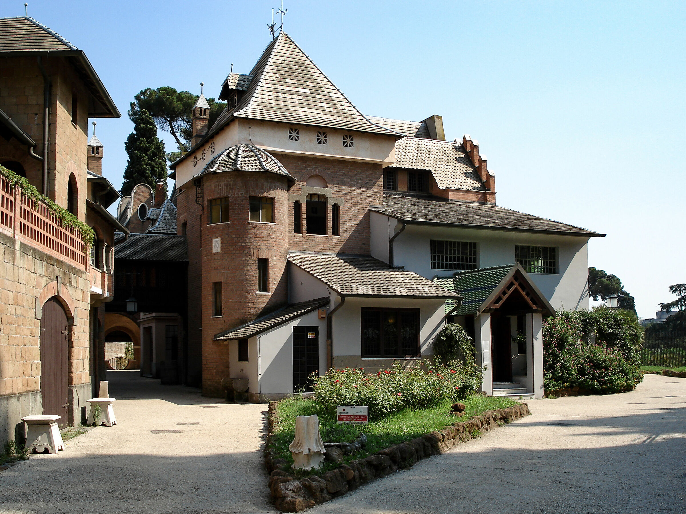 Villa Torlonia, Casina delle Civette, particolare...
