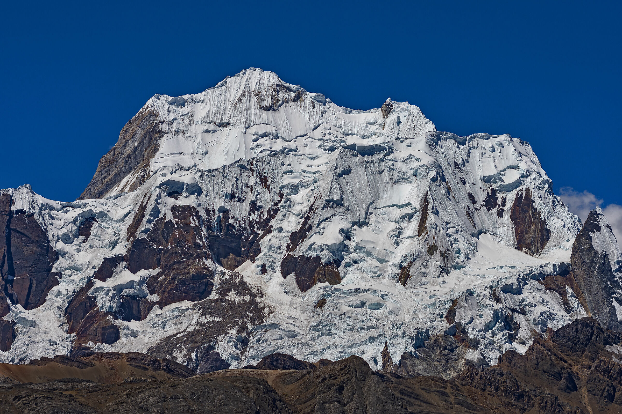 Yerupaja la seconda montagna del Perù mt 6635...
