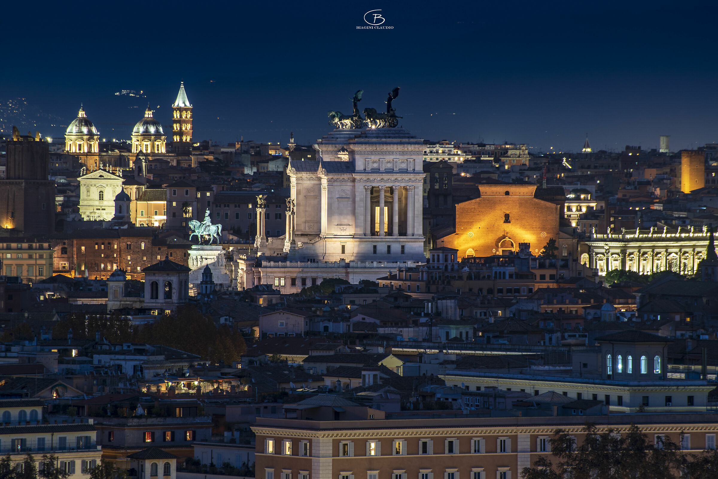 Roma skyline notturno...
