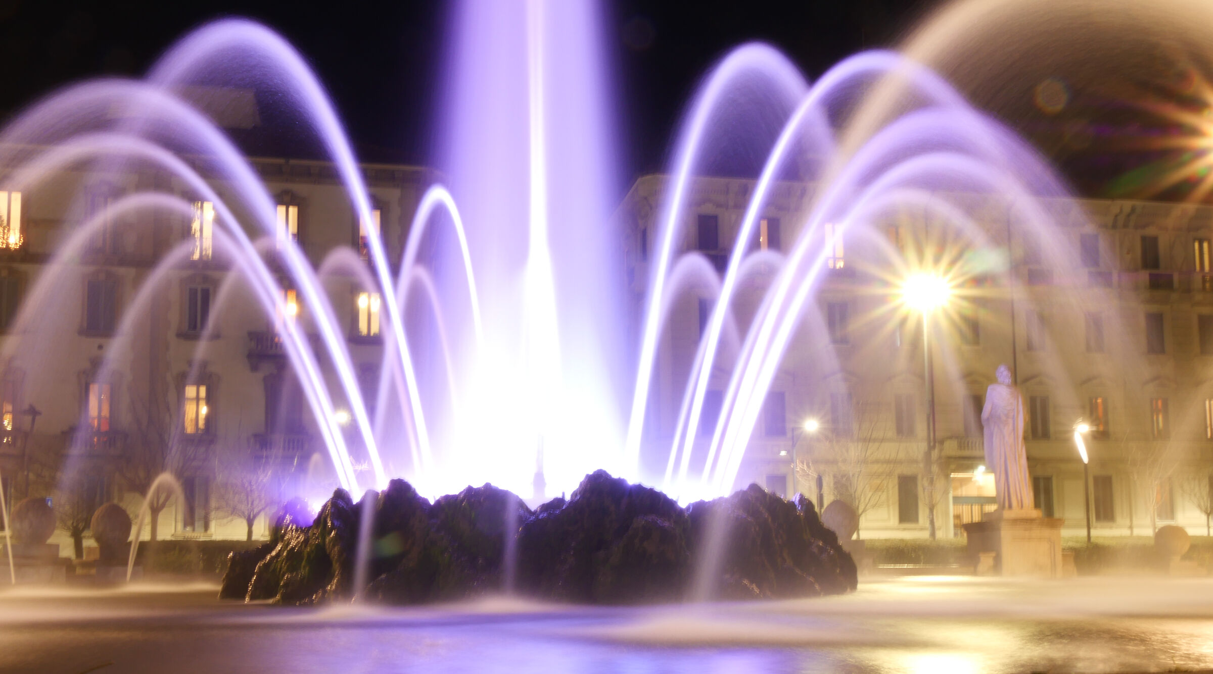 Fontana Piazza Giulio Cesare | JuzaPhoto