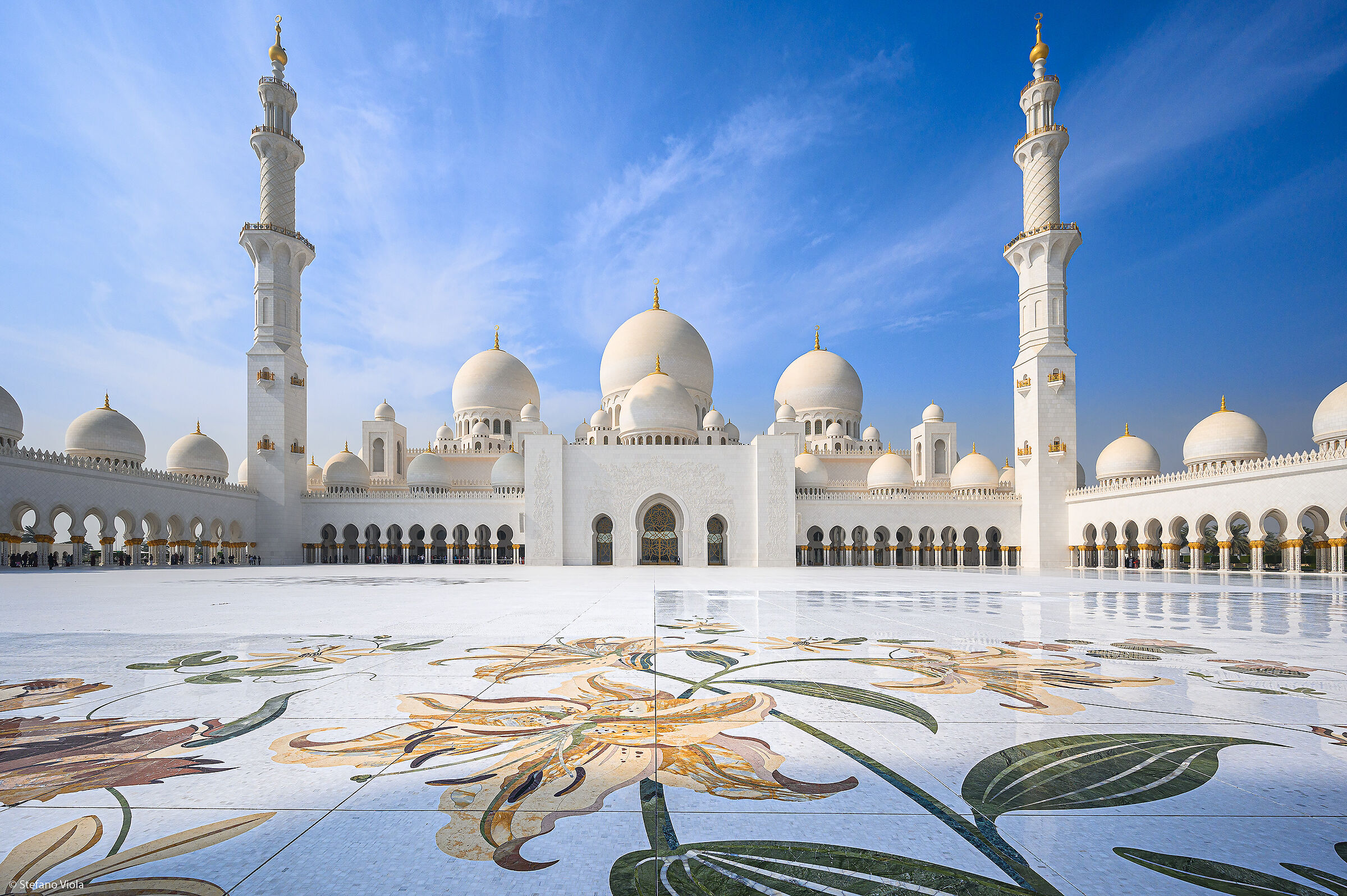 Sheikh Zayed's Grand Mosque...