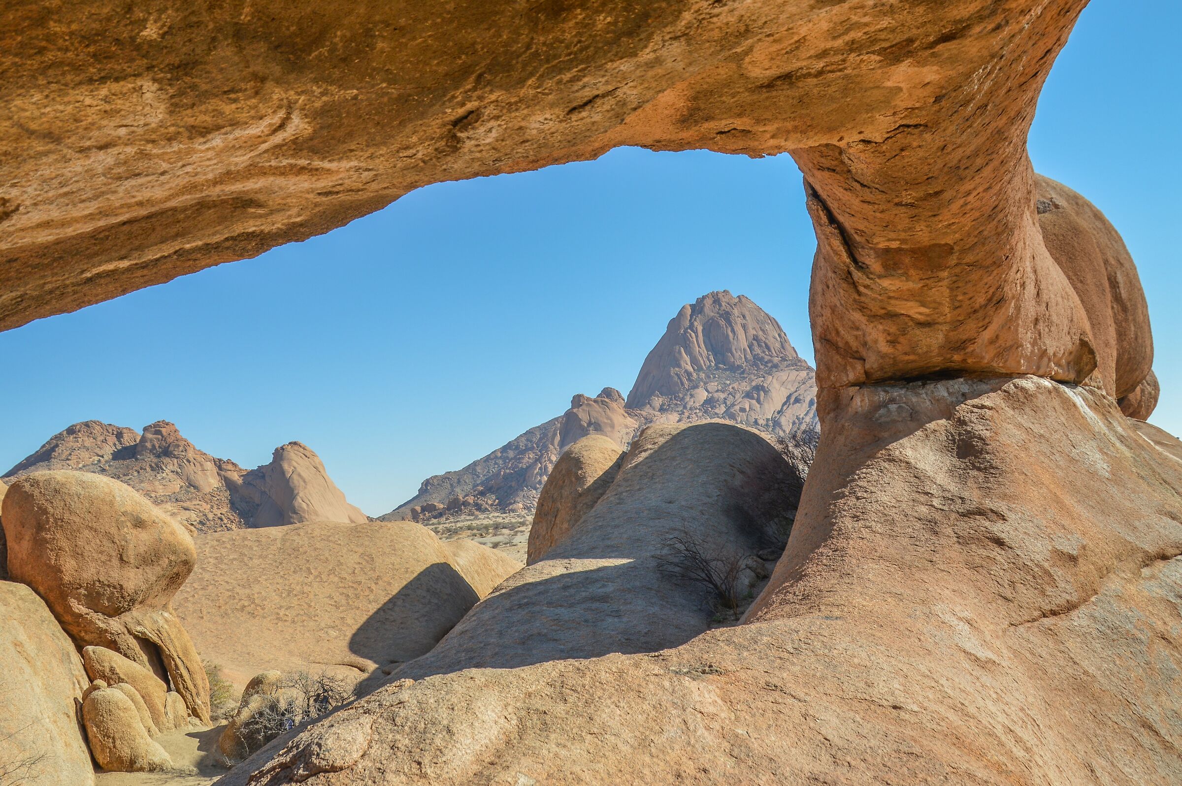 spitzkoppe - natural bow...
