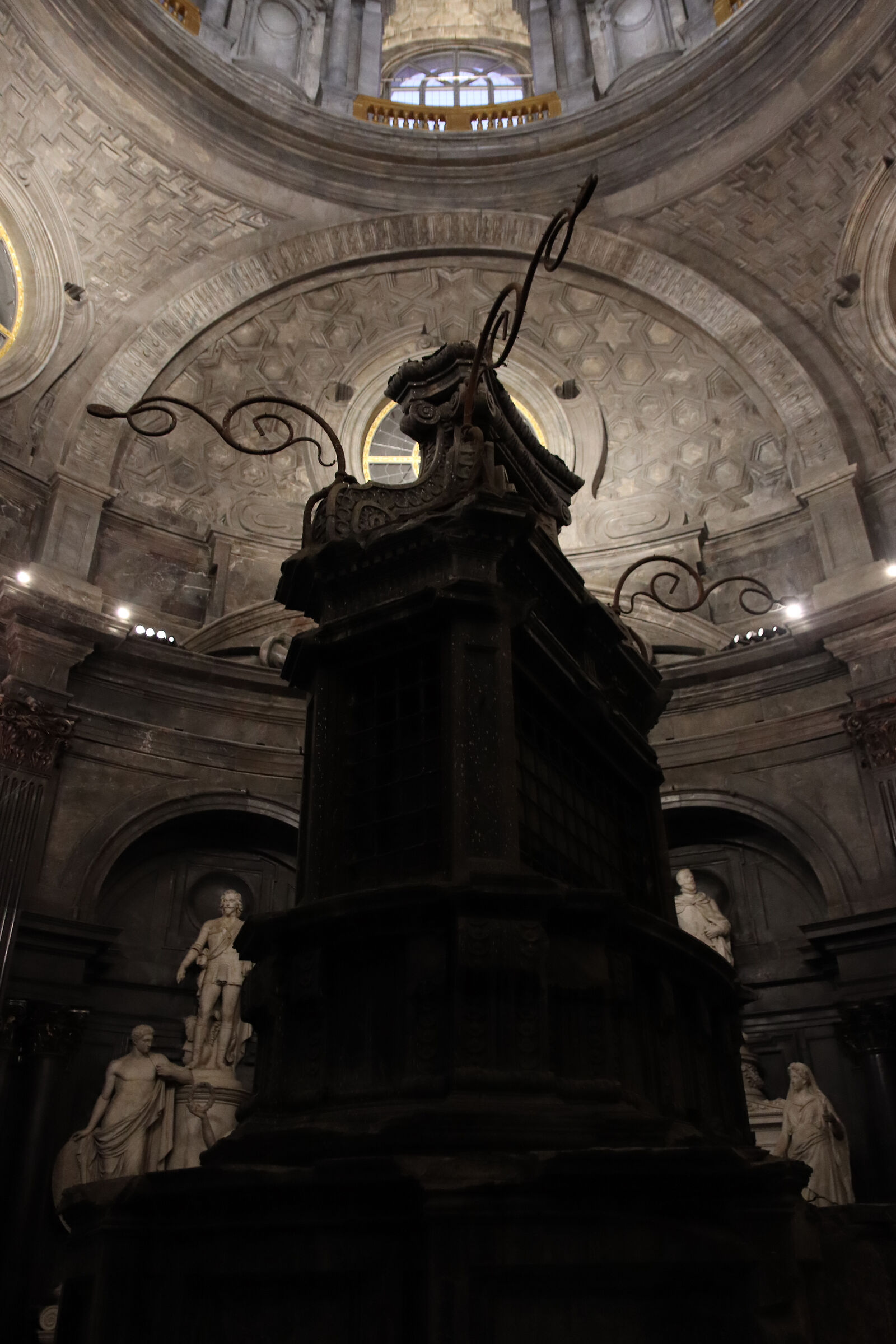 Turin. Chapel of the Holy Shroud. ...