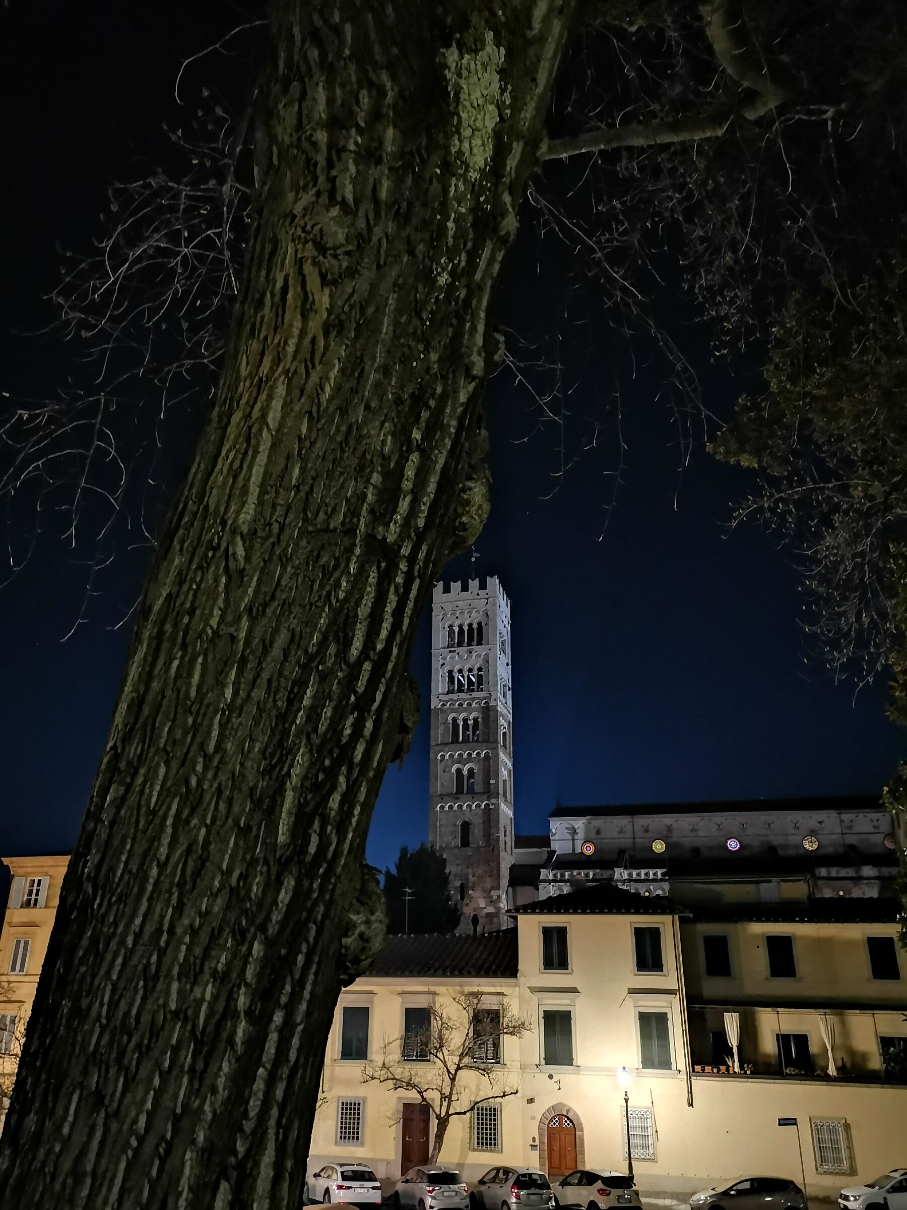 Lucca at night...